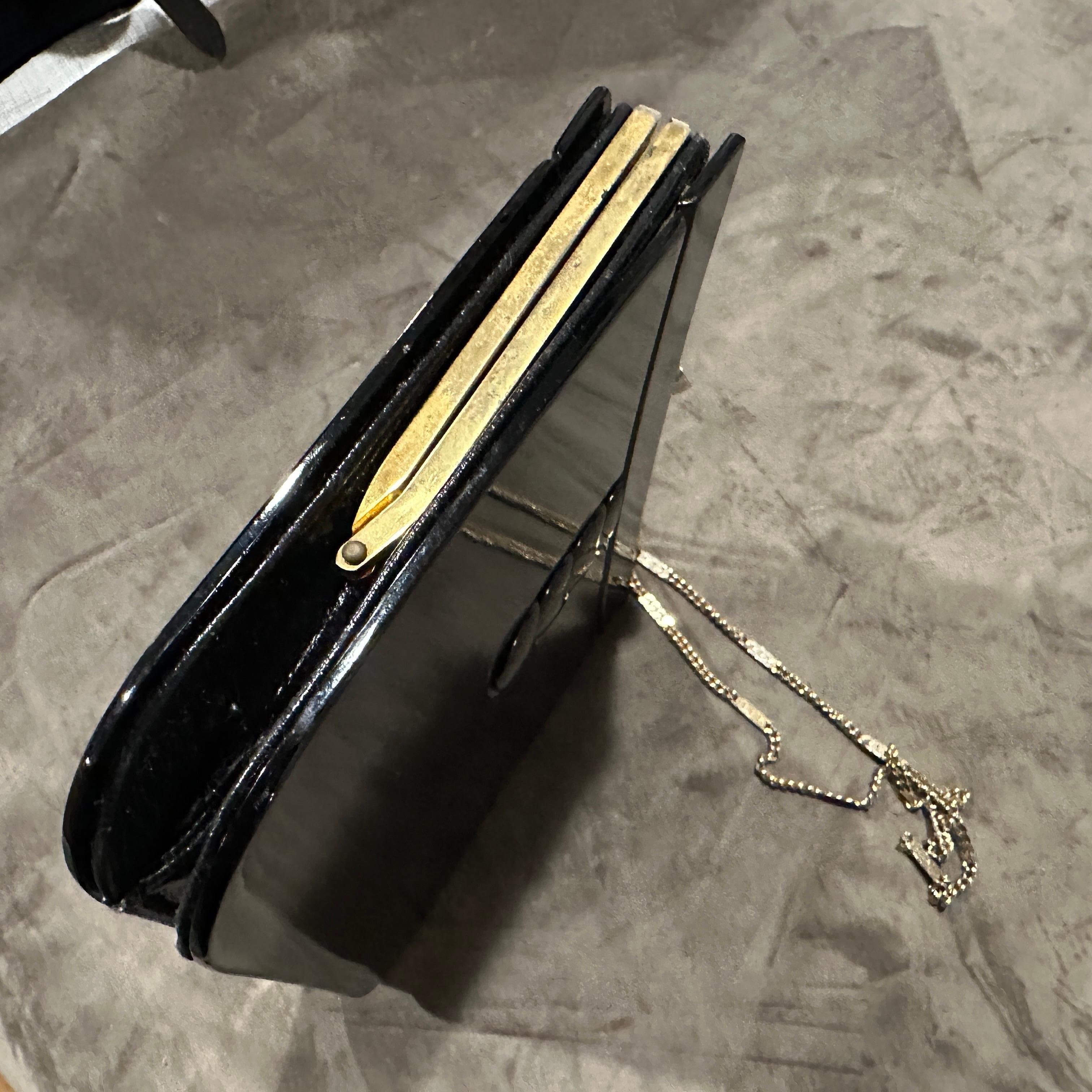 Nero 1970 Borsa a tracolla italiana in bachelite nera e ottone dorato in stile Art Deco in vendita