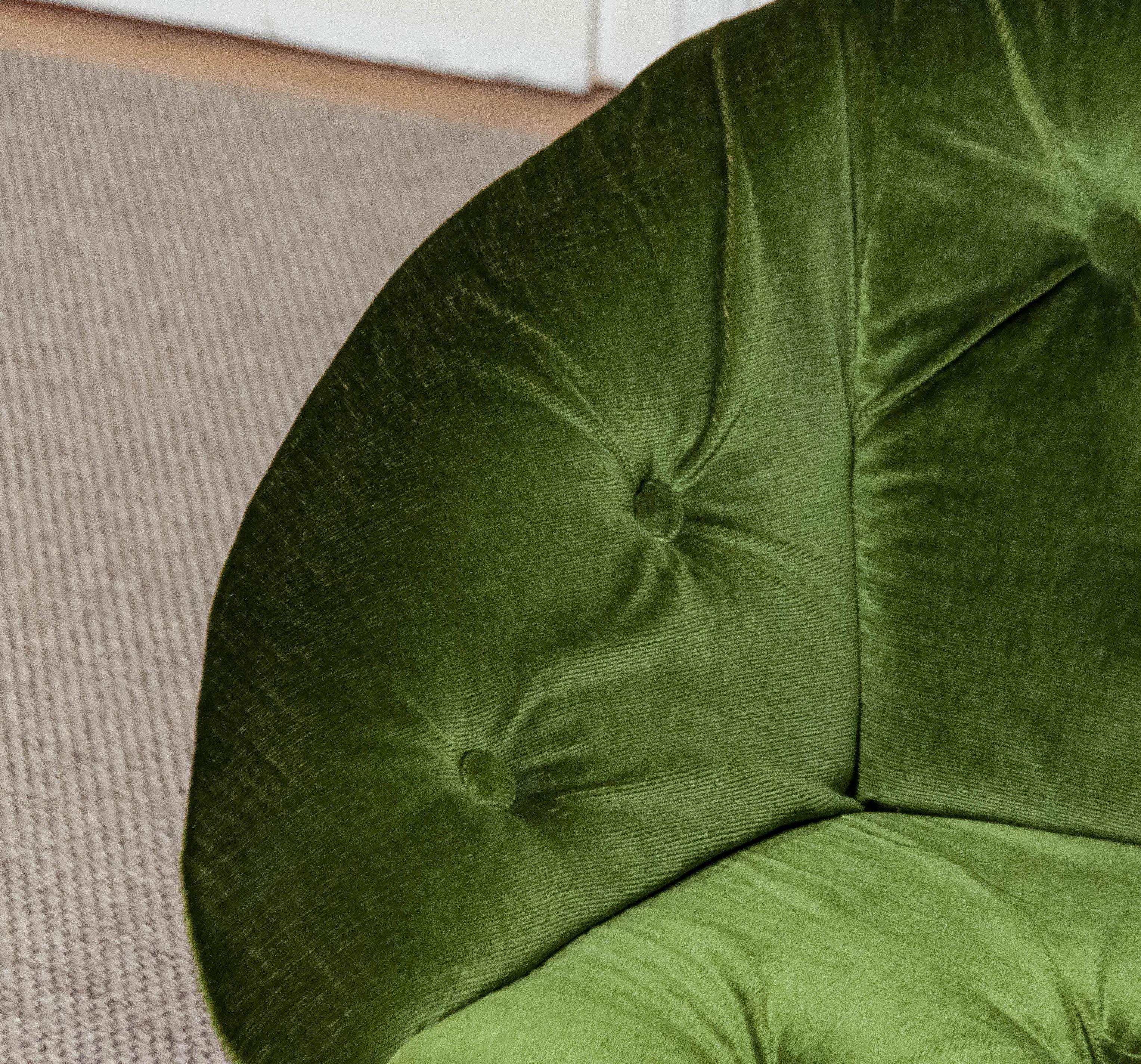 Scandinavian Modern 1970 Bentwood Swivel Chair Model 'Convair' In Green Velvet by Oddmund Vad For Sale