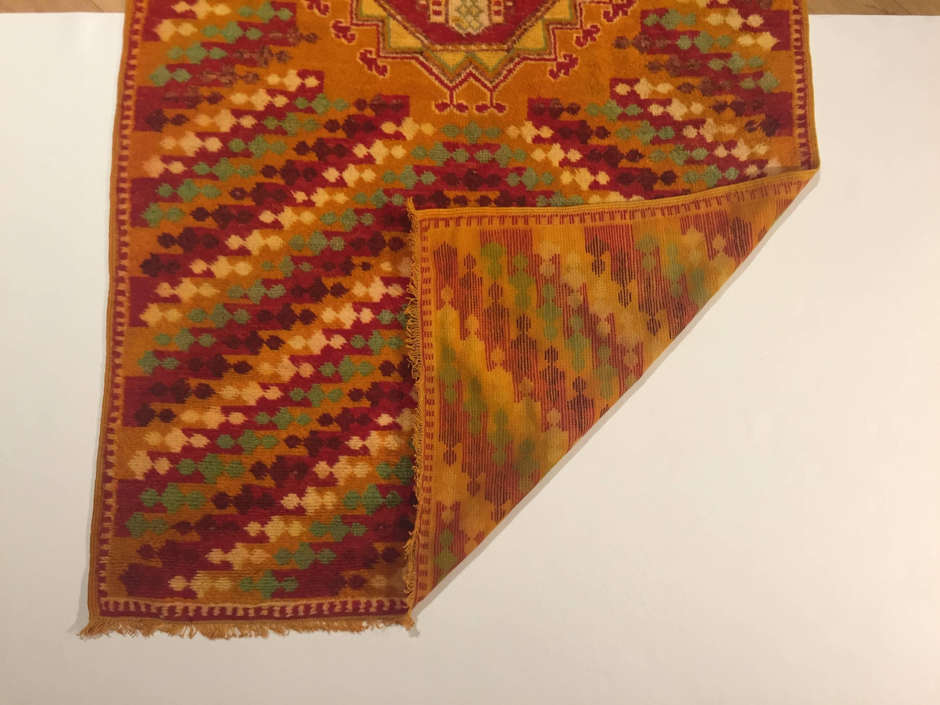 20th Century 1970 Berber Tribal Moroccan Hand-Knotted Rug Yellow Red Long and Narrow For Sale