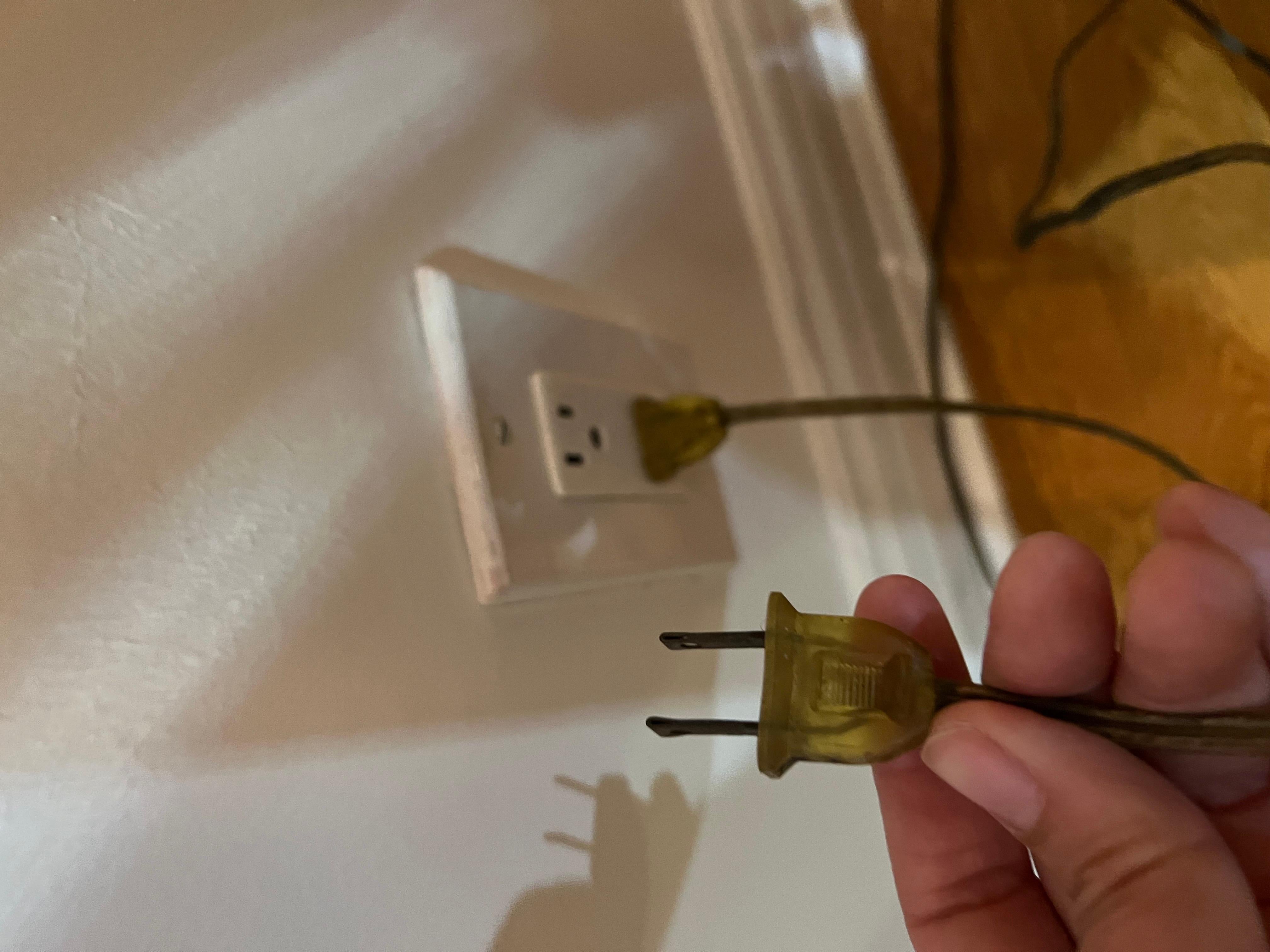 1970 Black Lacquer Lucite Pyramid Floor Lamp attributed to Karl Springer 9