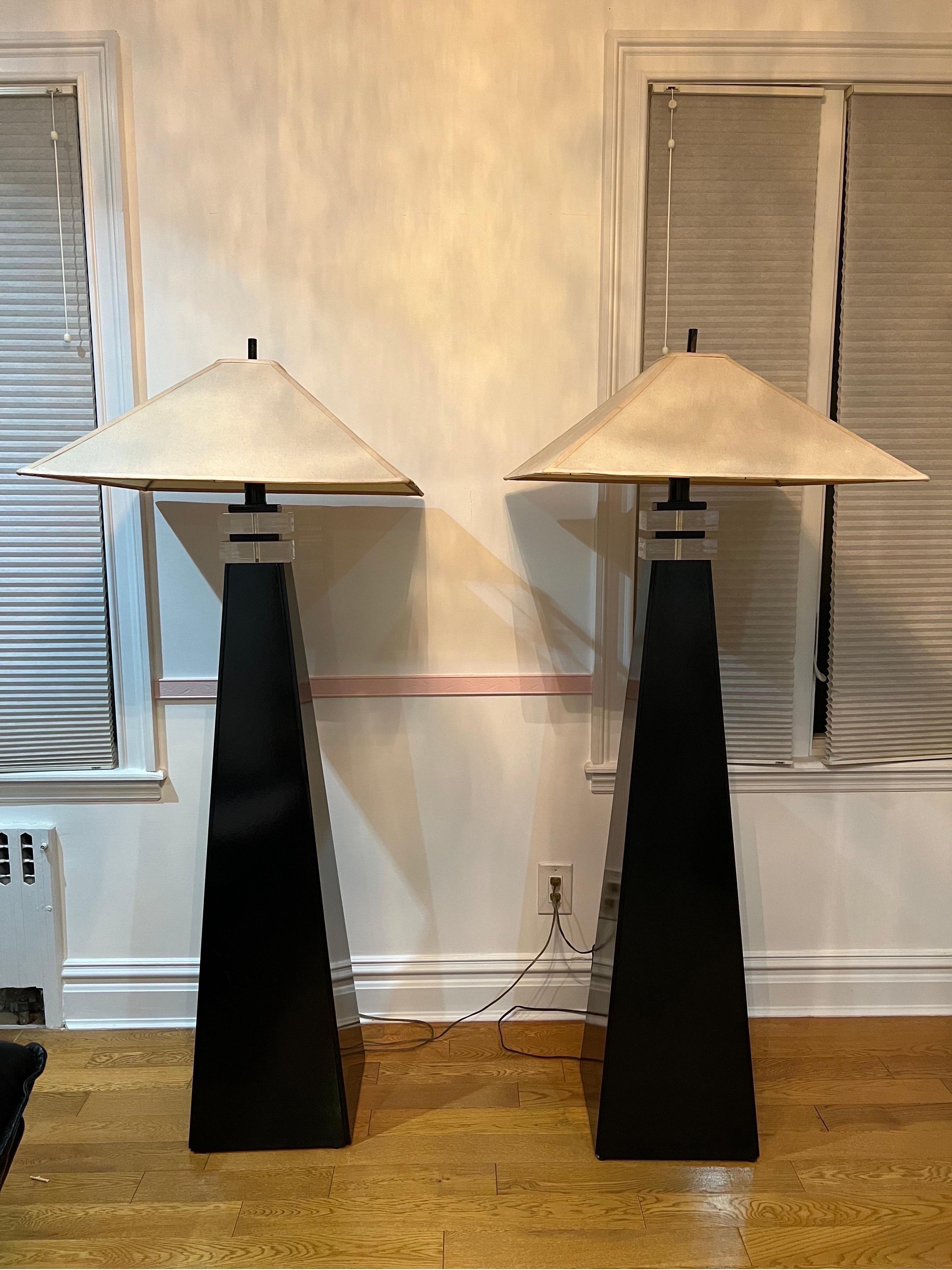 Art Deco 1970 Black Lacquer Lucite Pyramid Floor Lamp attributed to Karl Springer