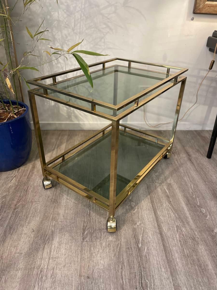 Laiton Chariot en laiton et verre fumé 1970 en vente