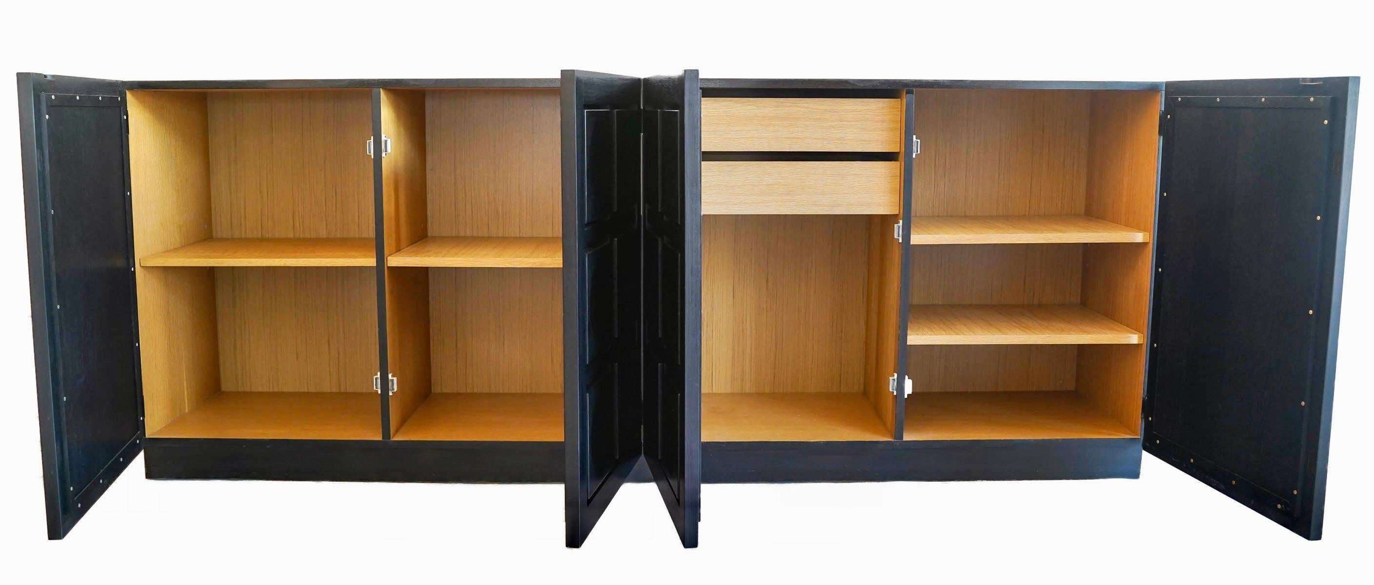 Fin du 20e siècle 1970 Buffet Brutality en chêne noirci par De Coene Fréres en vente