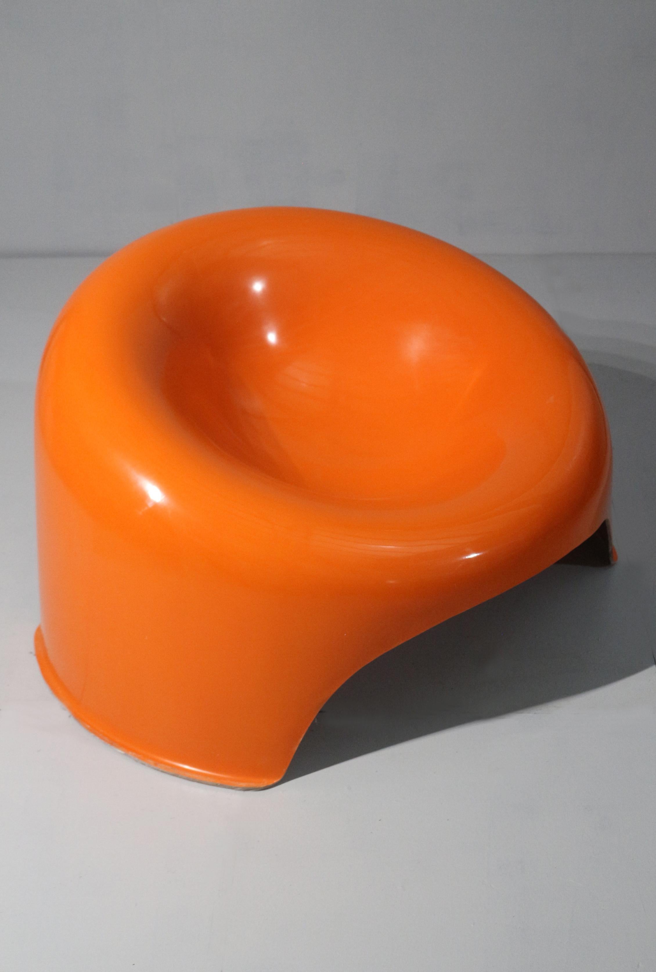 French 1970 bubble chair Zublena R3