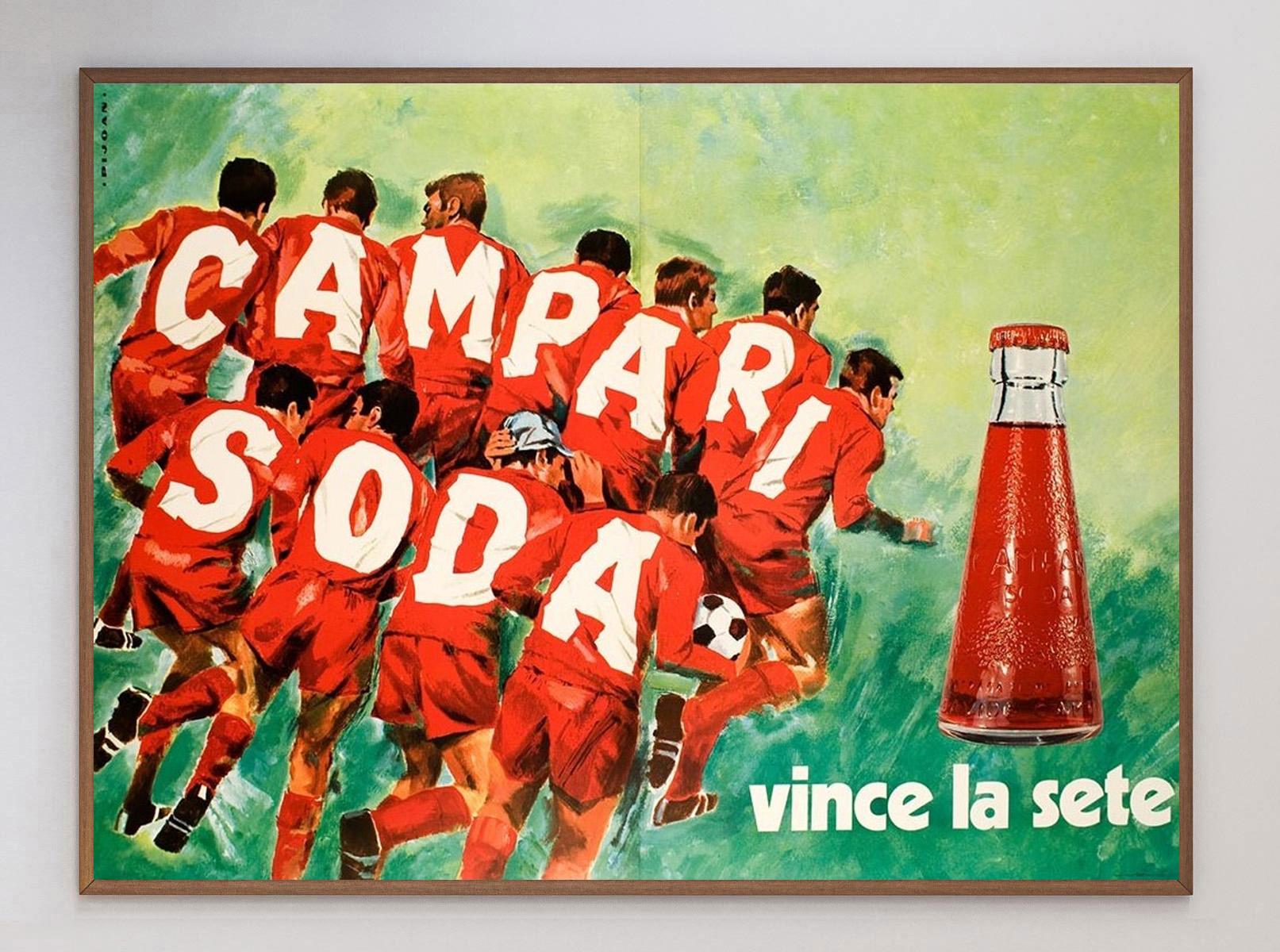 Die ikonische italienische Likörmarke Campari hat im Laufe des 20. Jahrhunderts eine Reihe renommierter Plakatdesigner engagiert, um eine Reihe unterschiedlicher Entwürfe zu schaffen, und dieses Werk von Pijoan aus dem Jahr 1970 ist nicht