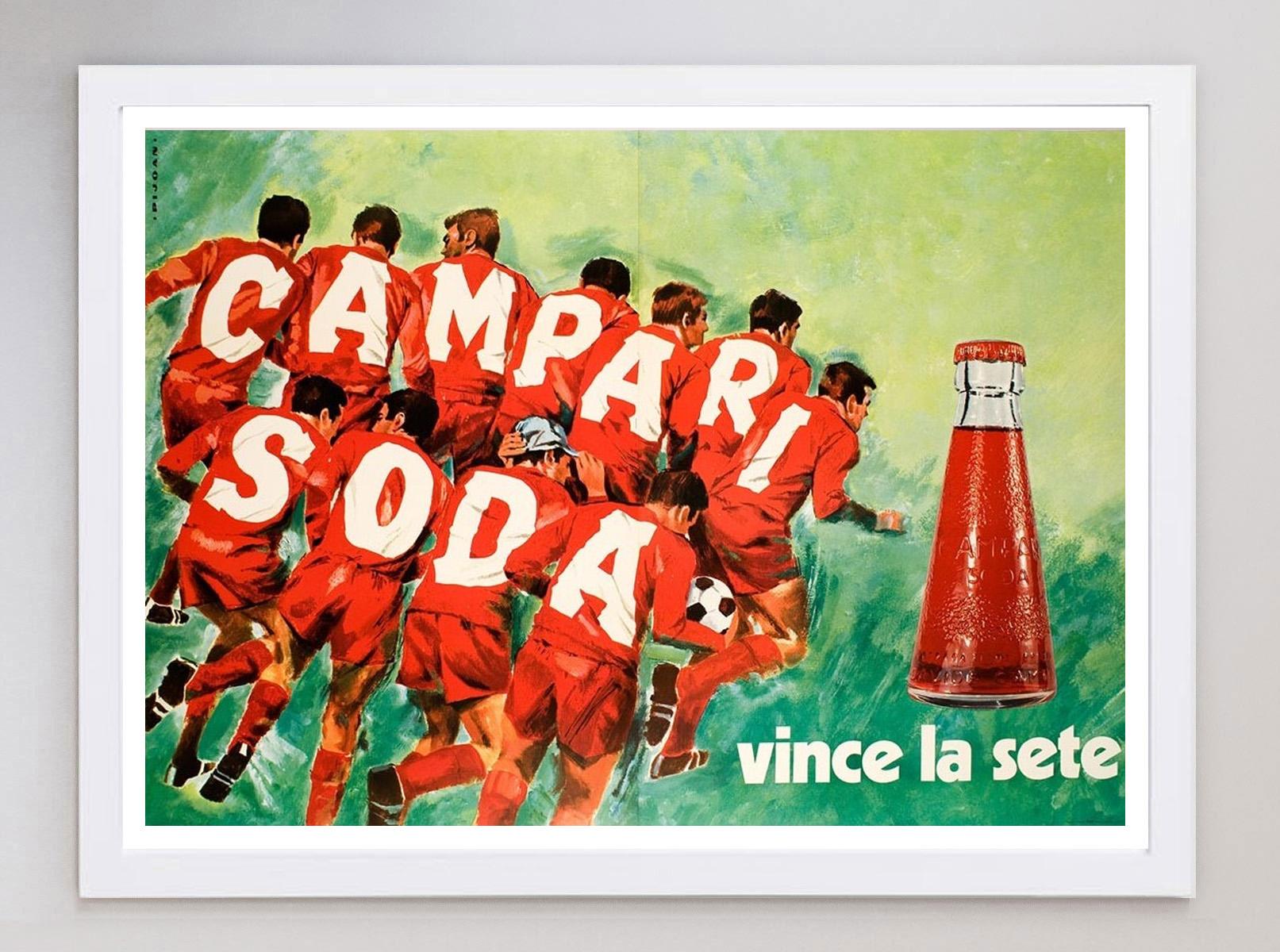 1970 Campari Soda - Vince La Sete Original Vintage Poster In Good Condition For Sale In Winchester, GB