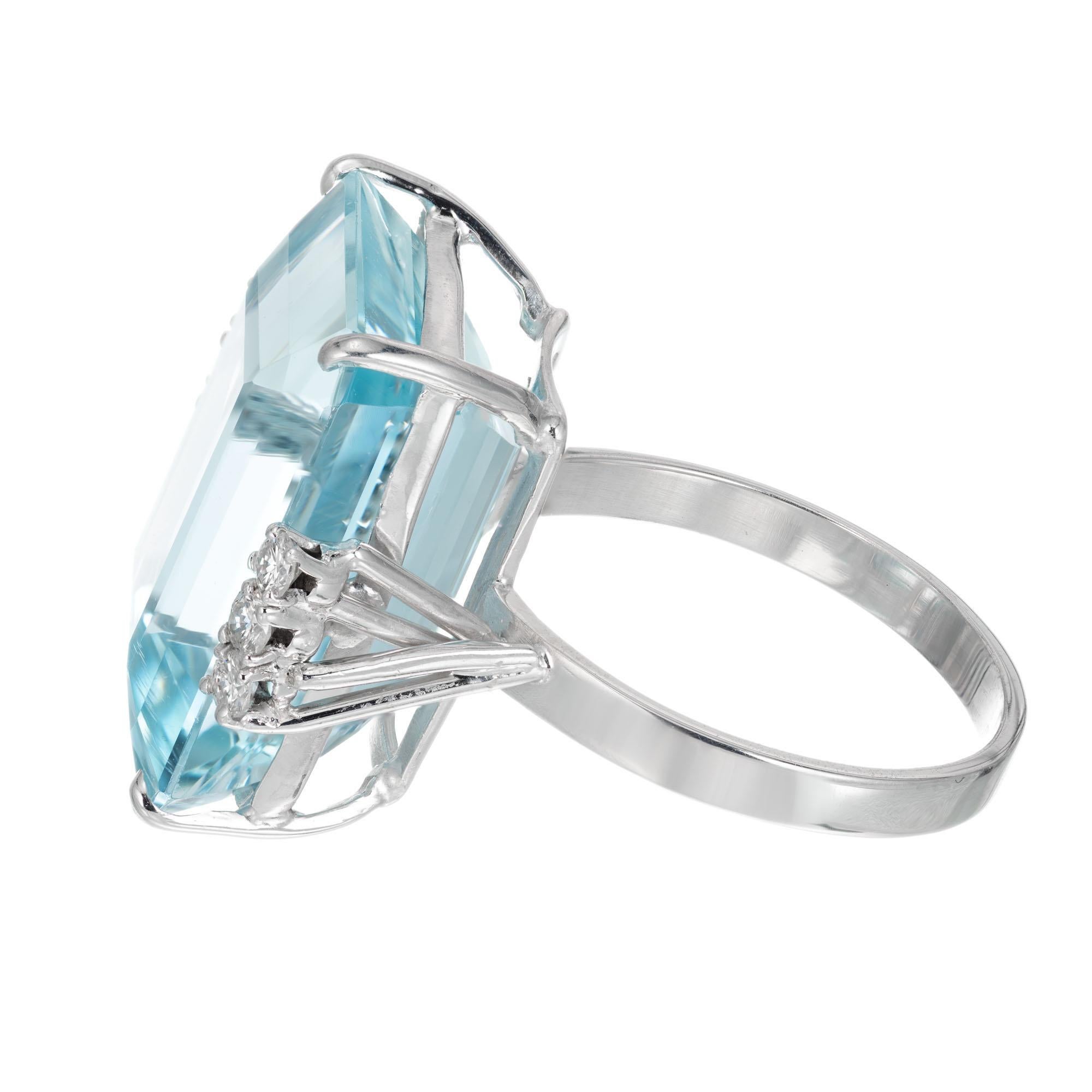 Round Cut 19.70 Carat Aquamarine Diamond Platinum Cocktail Ring