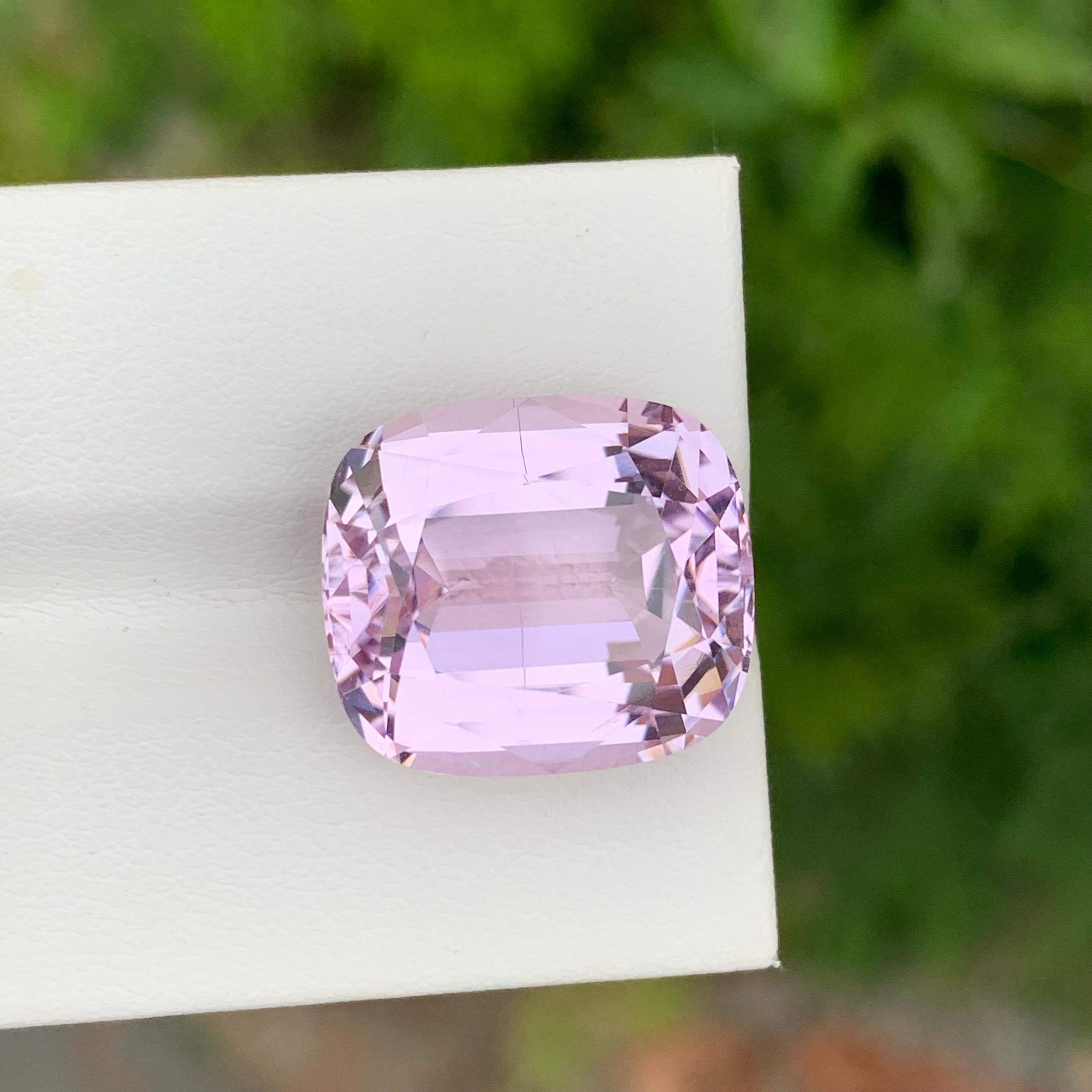 19.70 Carat Natural Loose Pink kunzite Cushion Shape Gem For Necklace For Sale 3