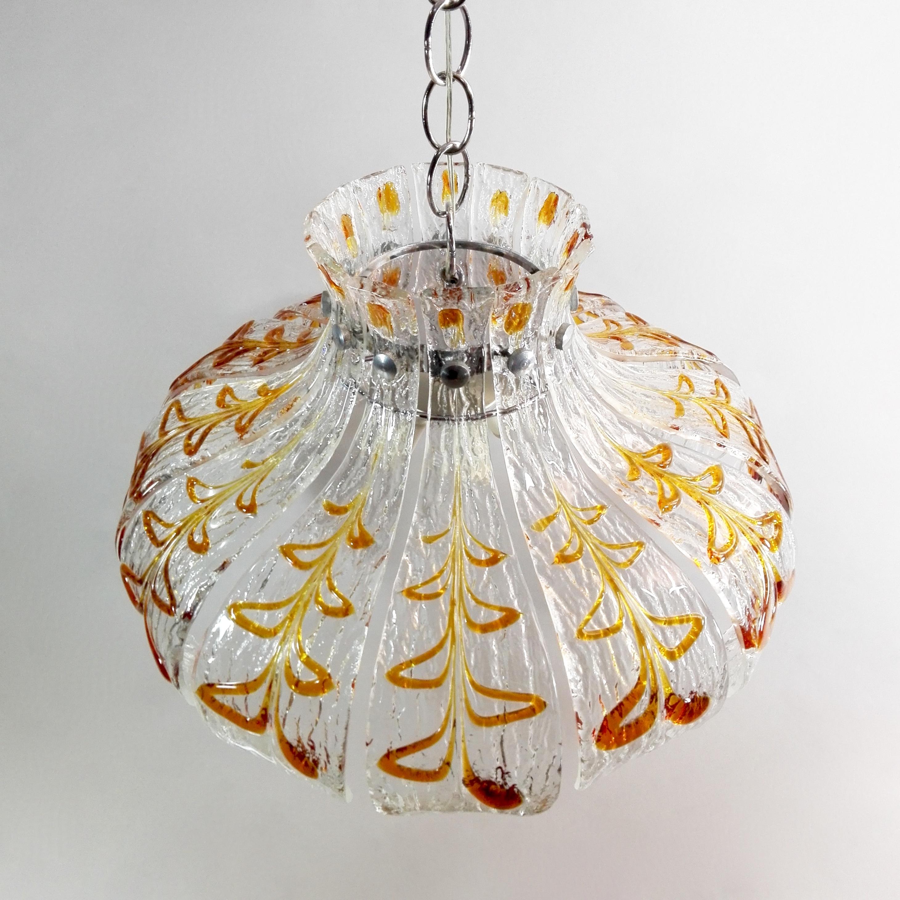 1970s Carlo Nason Murano Hand-Blown Glass Four-Light Flower-Shaped Chandelier In Good Condition For Sale In Caprino Veronese, VR