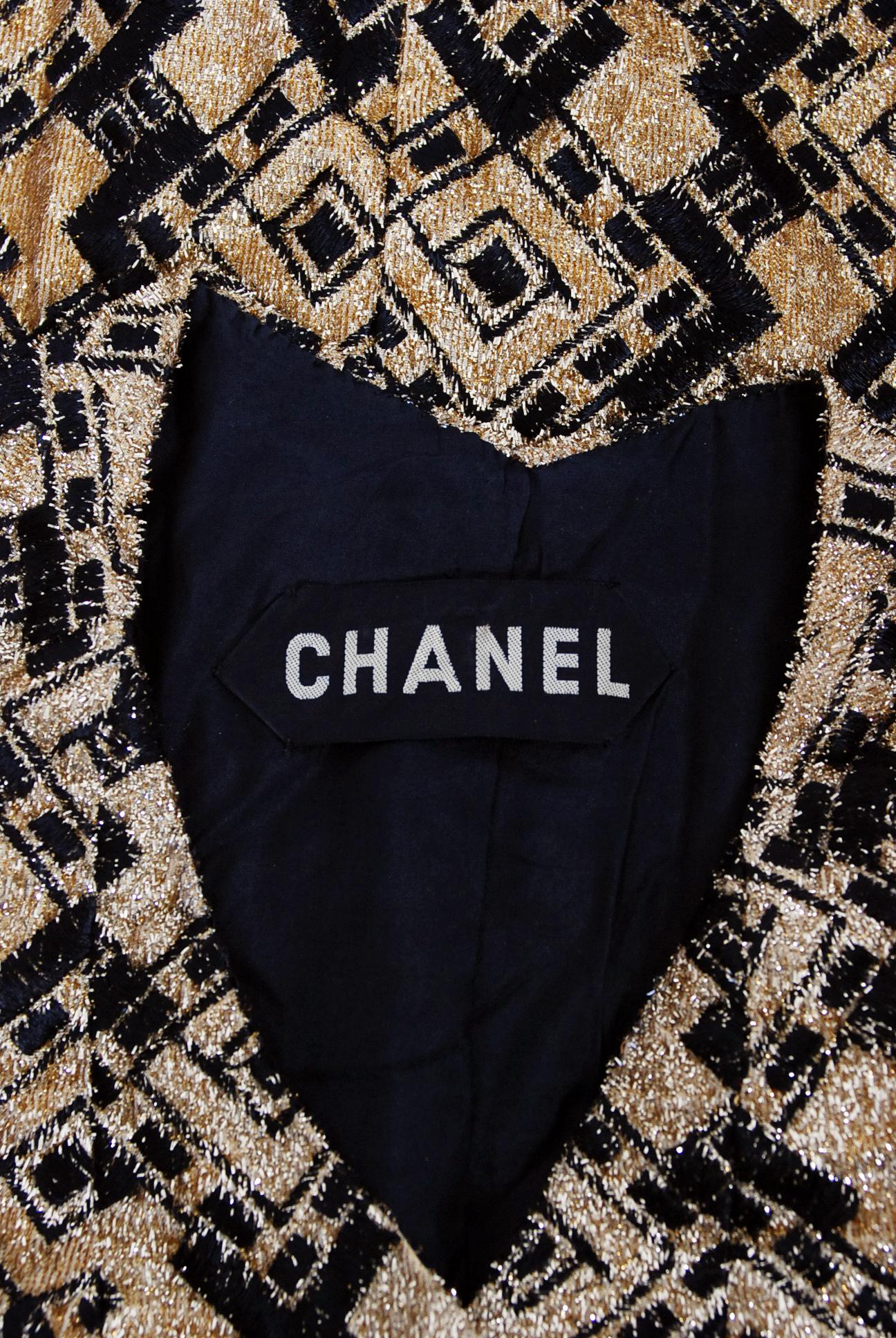 1970 Chanel Haute-Couture Metallic Gold & Black Deco Graphic Silk Dress Ensemble 4