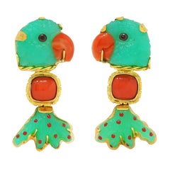 Hans-Ulrich Pauly, boucles d'oreilles perroquet jour et nuit en or 22 carats, chrysoprase et résine corail
