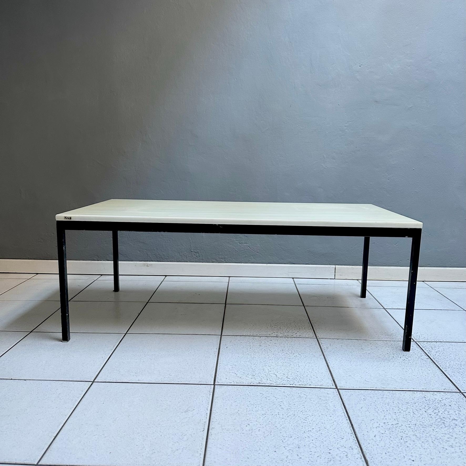 Vintage 70s rectangular coffee table, by Florence Knoll for Knoll International.
Coffee table with black painted steel structure and marble top.
Dimensions
Height:43cm Width: 114cm Depth: 57cm
Light wear due to use and age, visible in the photos