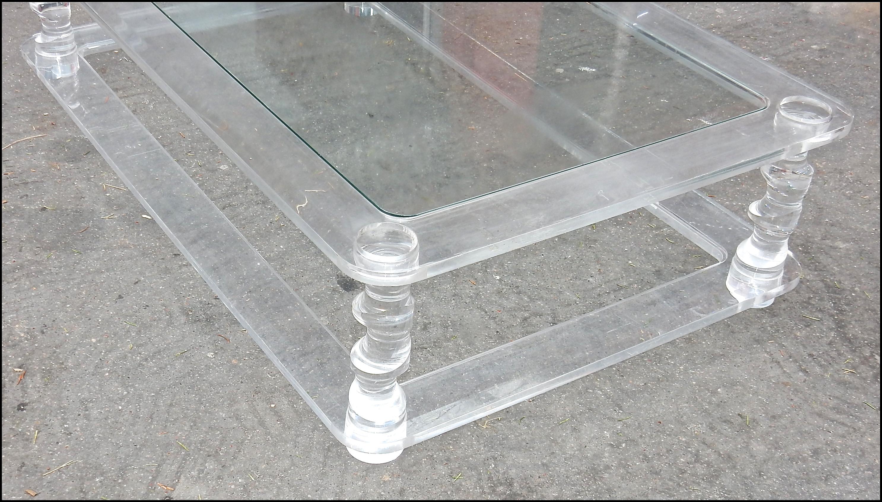 Late 20th Century 1970' Coffee Table in Lucite Roméo For Sale