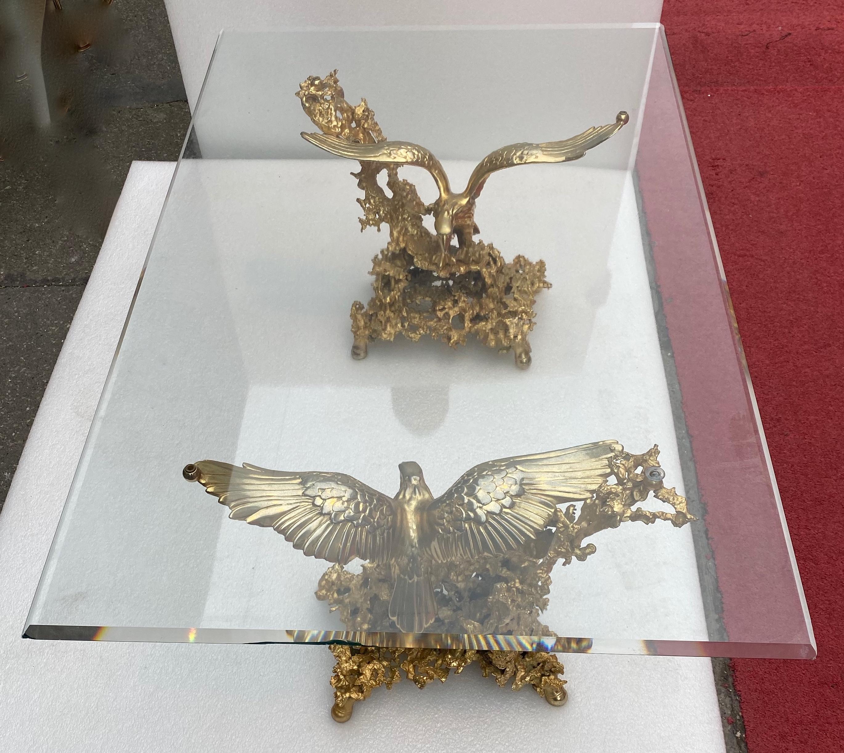 1970 'Couchtisch mit Adlern in vergoldeter Bronze signiert von Boeltz für Roméo Paris im Angebot 6
