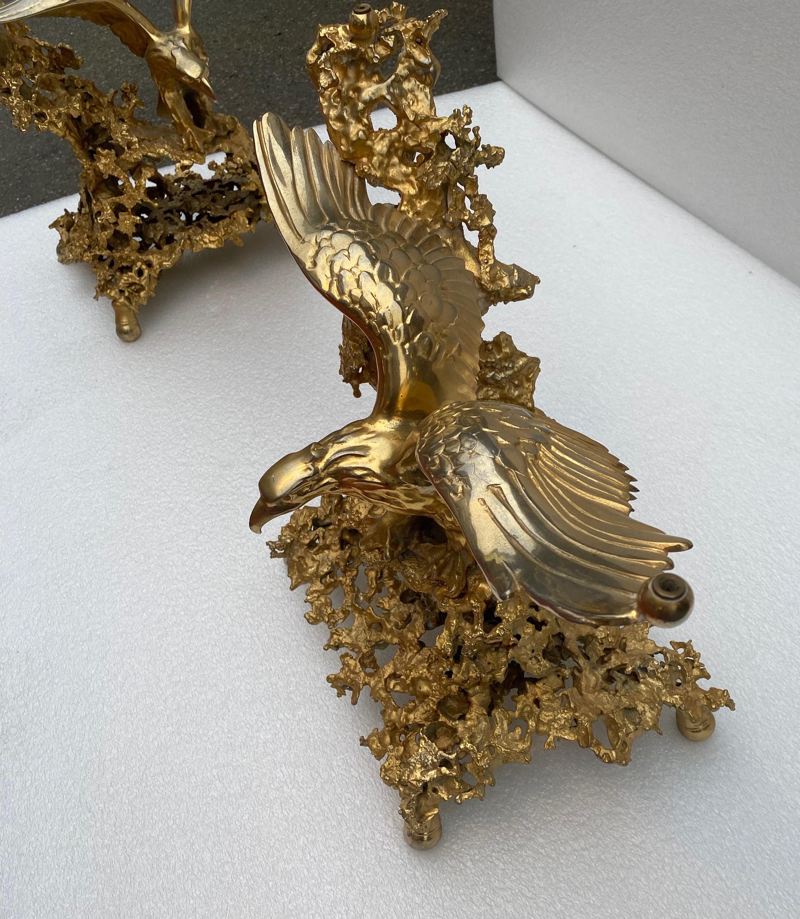1970 'Couchtisch mit Adlern in vergoldeter Bronze signiert von Boeltz für Roméo Paris im Angebot 3
