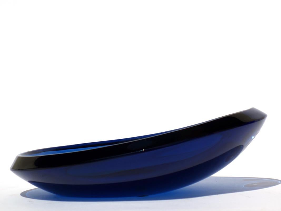 Mid-Century Modern 1970 Crystal Arte Space Age Italian Design Blue Glass Bowl For Sale