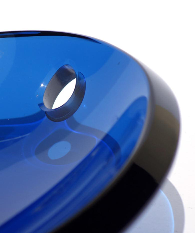 1970 Crystal Arte Space Age Italian Design Blue Glass Bowl In Good Condition For Sale In Brescia, IT