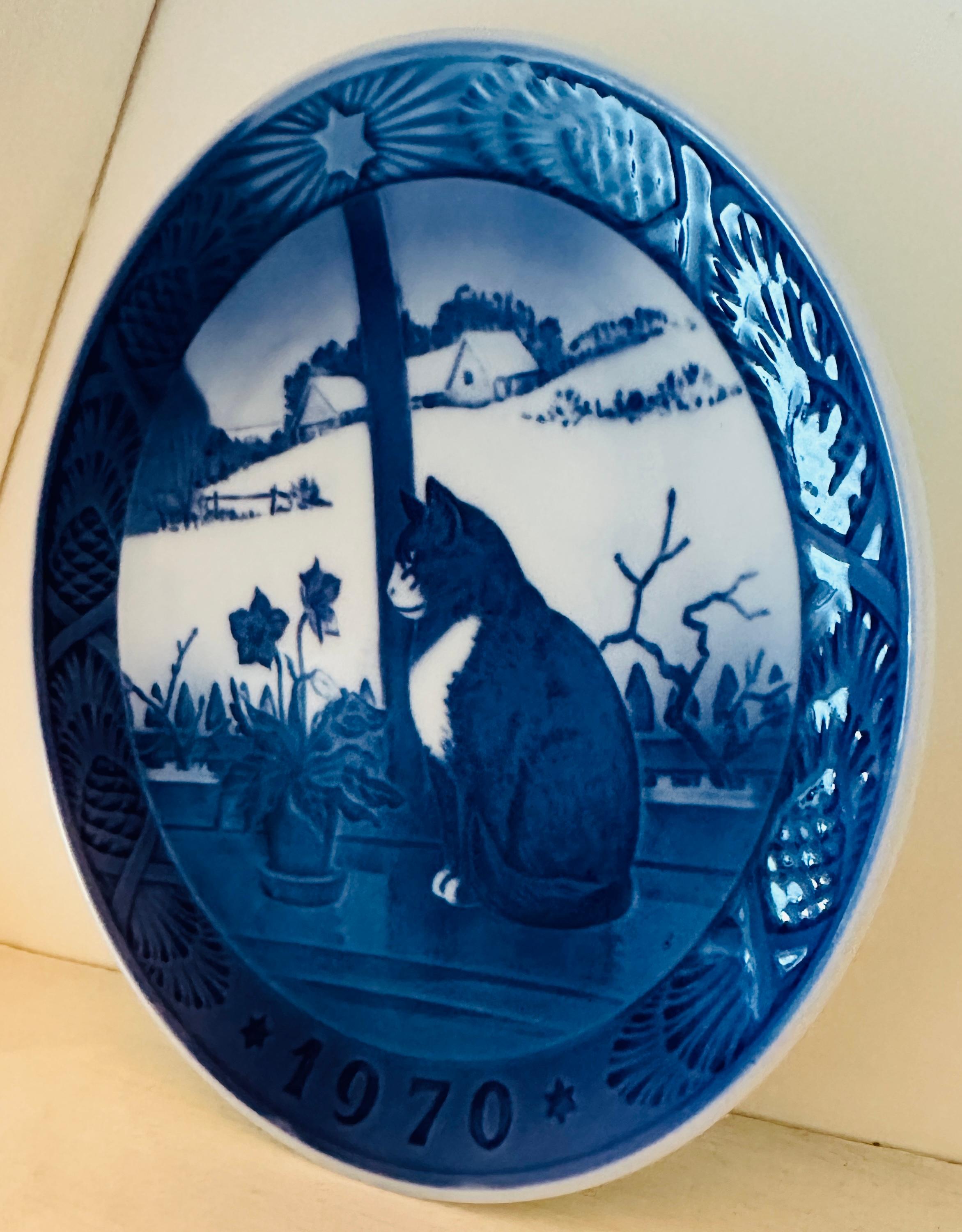 Porcelain 1970 Danish Royal Copenhagen Christmas Plate - Christmas Rose & Cat by Kaj Lange