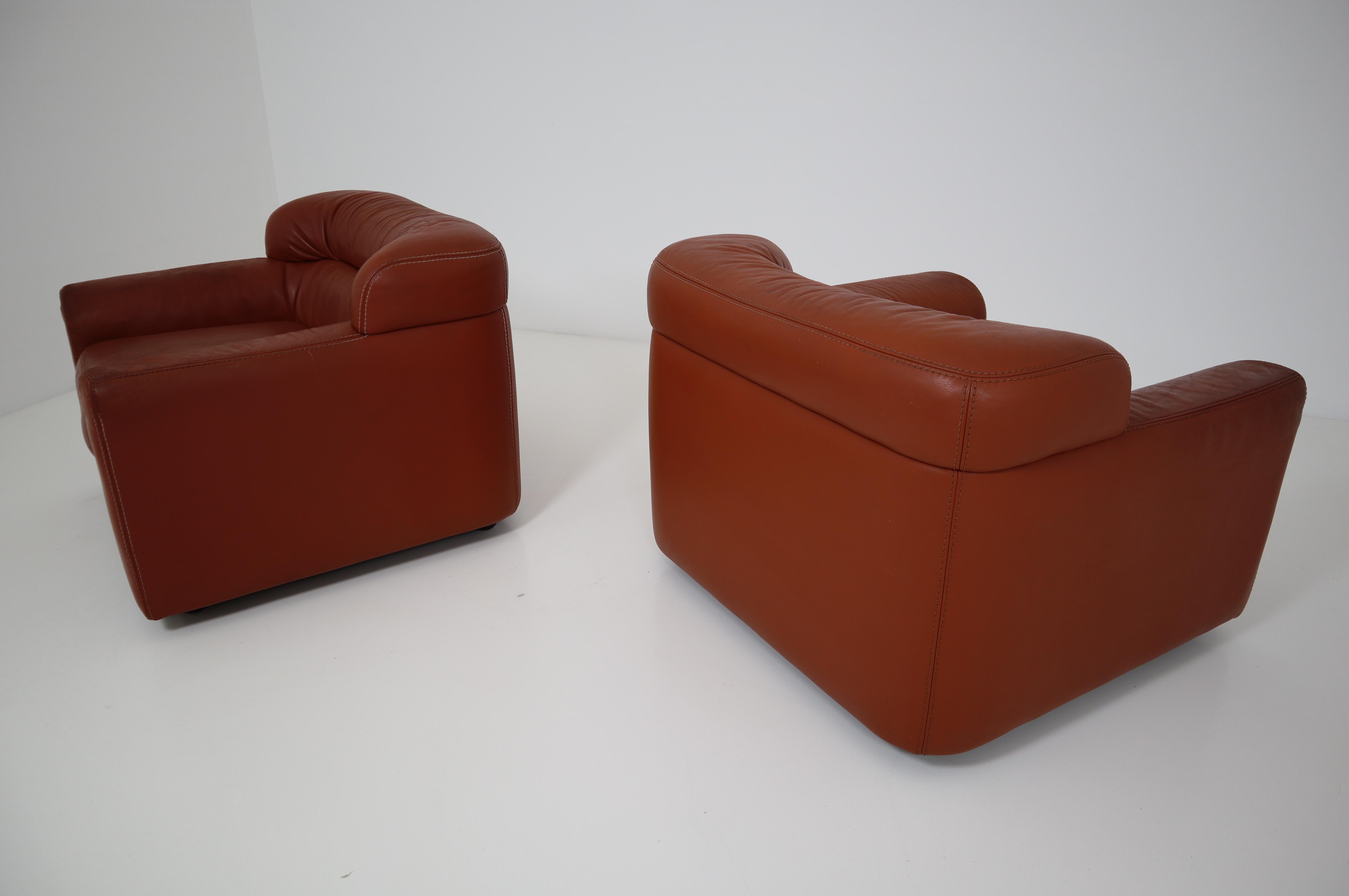 1970 Durlet Cognac Buffalo Neck-Leather Armchairs In Good Condition In Almelo, NL