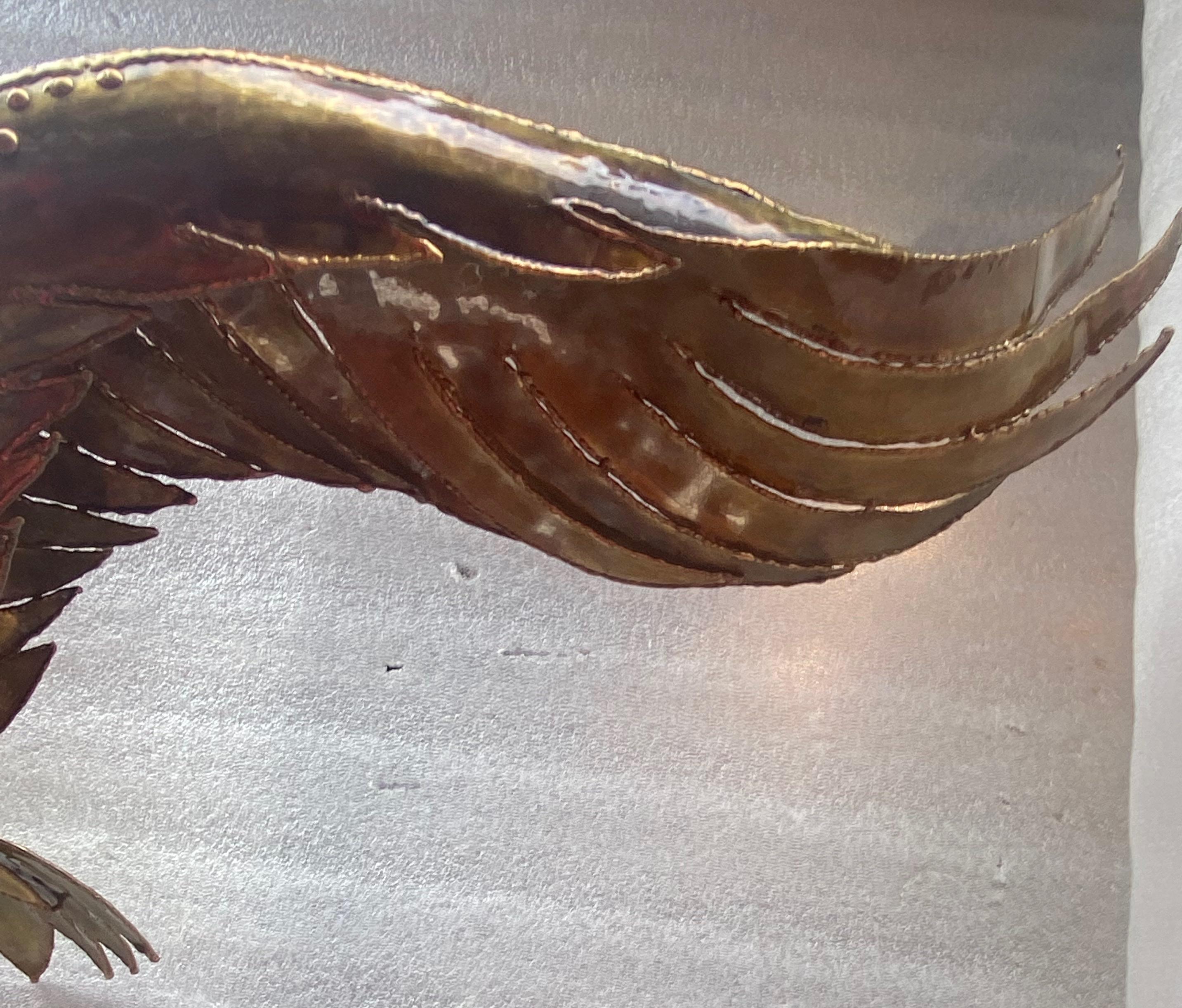 Brass and amethyst sculpture; depicting an eagle with spread wings placed on a nest enclosing a large amethyst geode. Circa 1970.
Width: 107cm
Height: 80cm
Depth: 43cm
Piece of command only one.