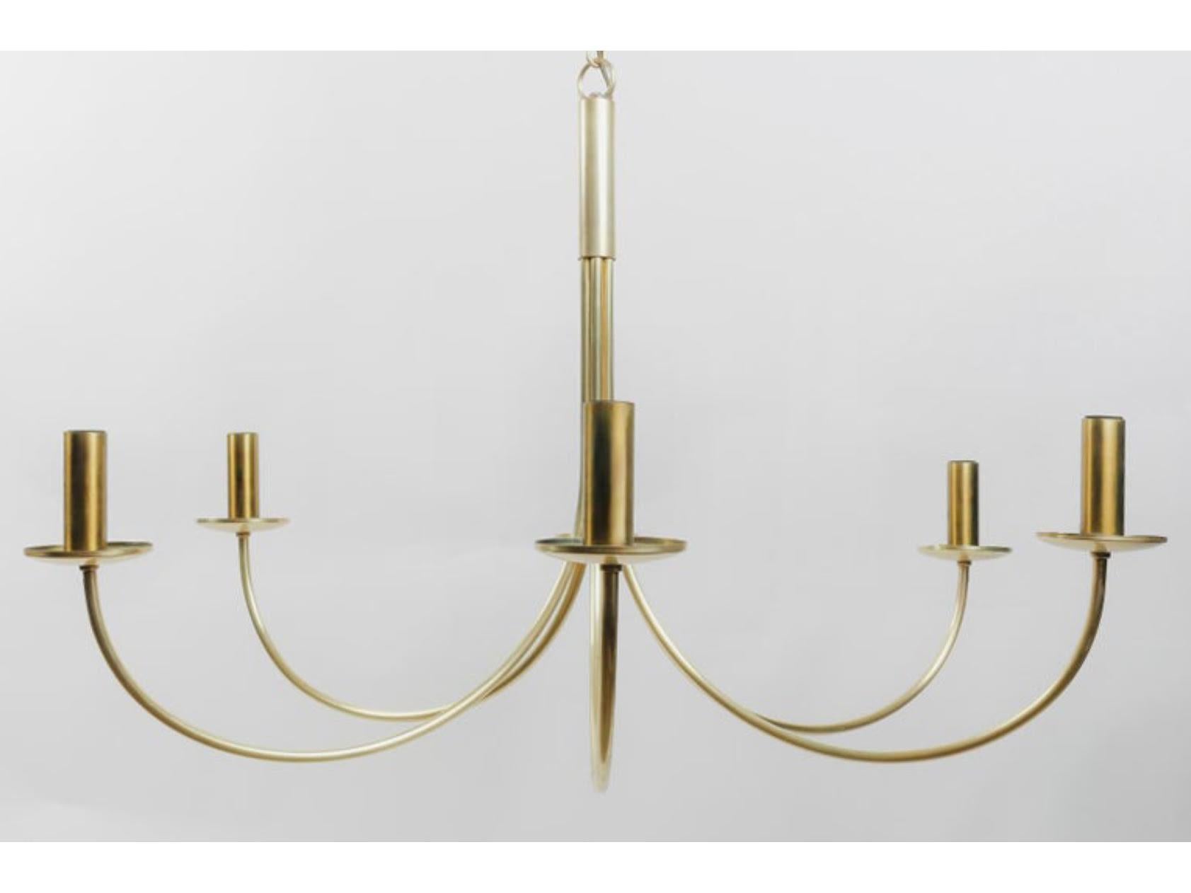 Late 20th Century 1970 Elegant gilded brass chandelier by Maison Roche. 