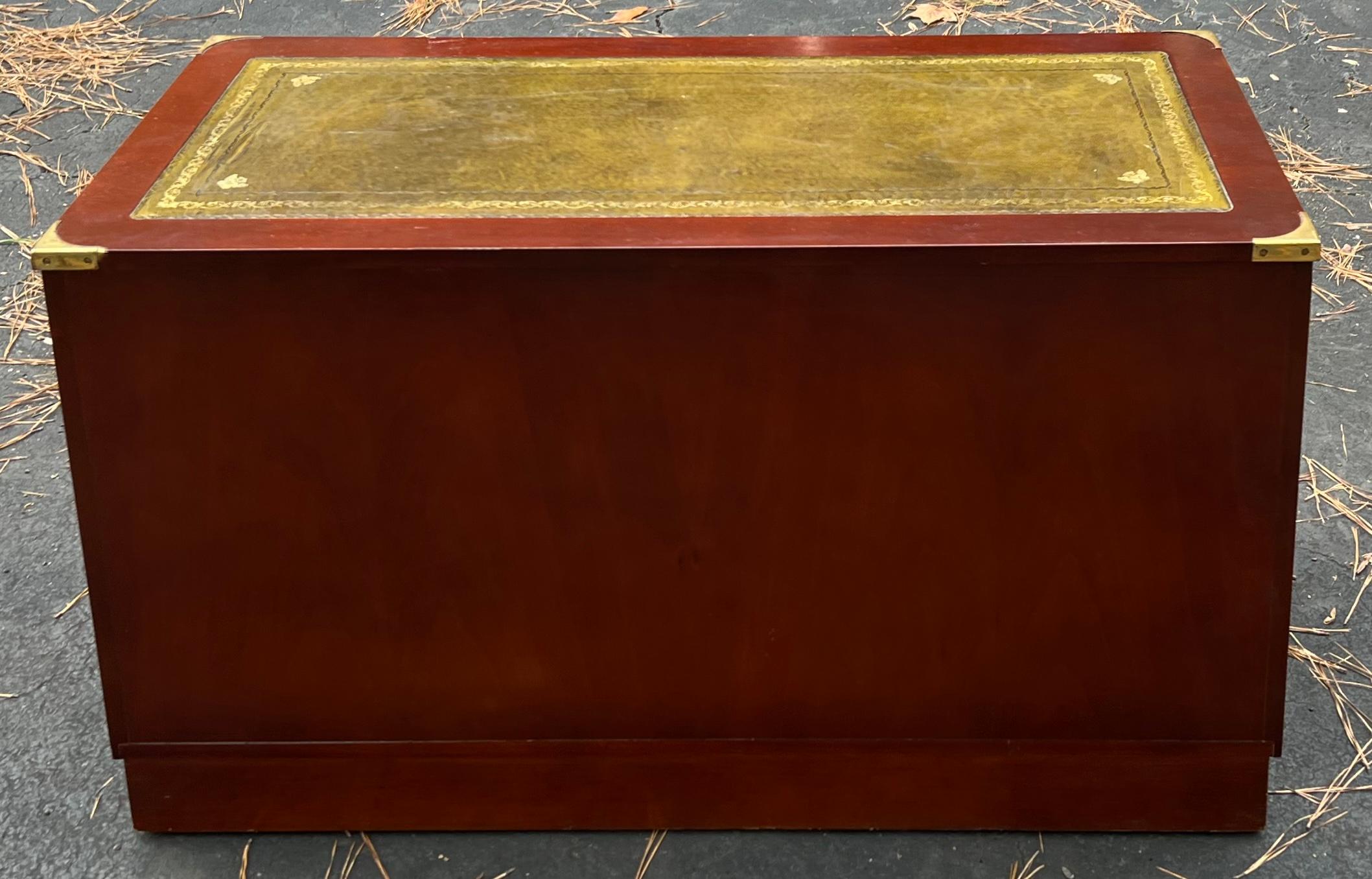 Late 20th Century 1970 English Mahogany and Leather Trunk / Table by Doherty of London For Sale