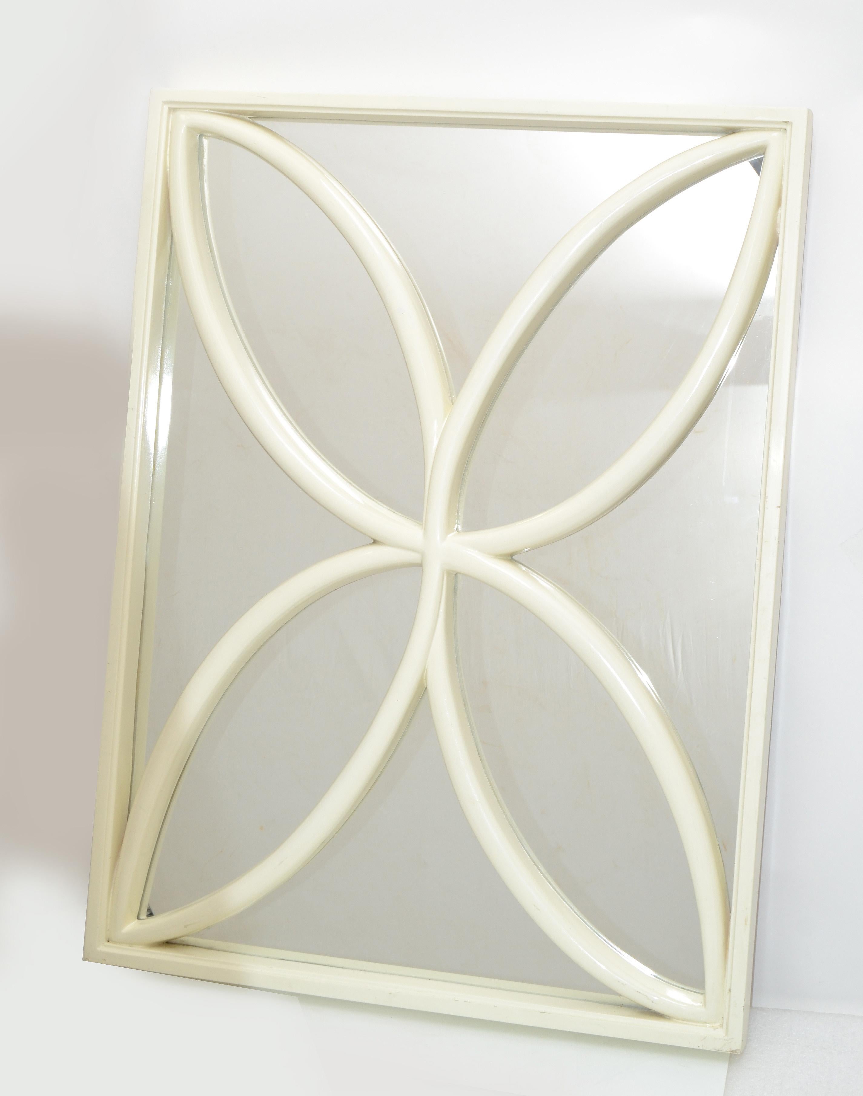 1970s Hollywood Regency Faux-Bois antique white hand carved wood wall mirror in the style of Gampel-Stoll.
Heavy Butterfly style shaped with glossy finish.
It can be securely hung horizontal as well as vertical.
In original good vintage