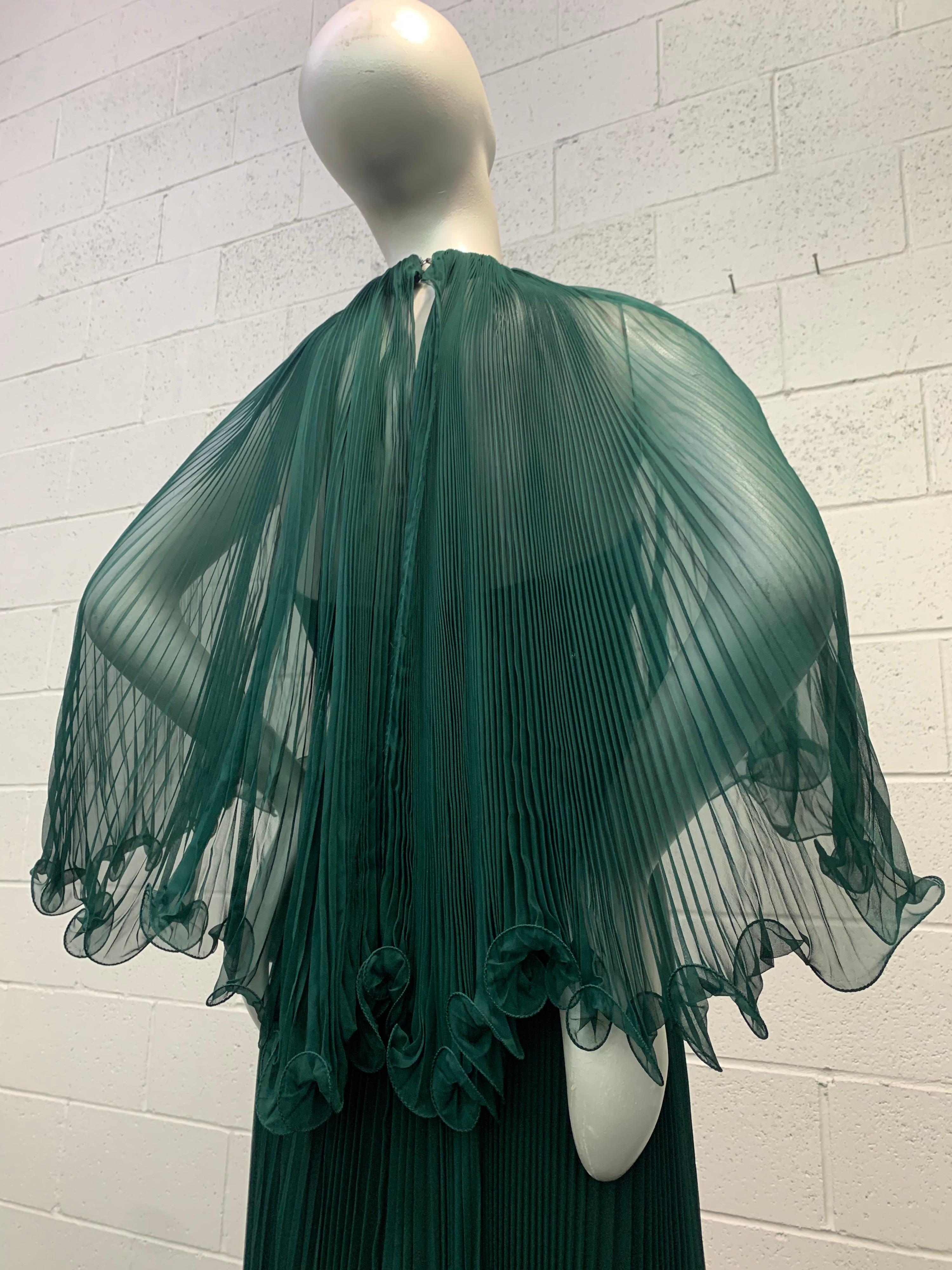 Robe dos nu plissée accordéon en mousseline de soie vert forêt avec ourlet pull complet, 1970 en vente 6
