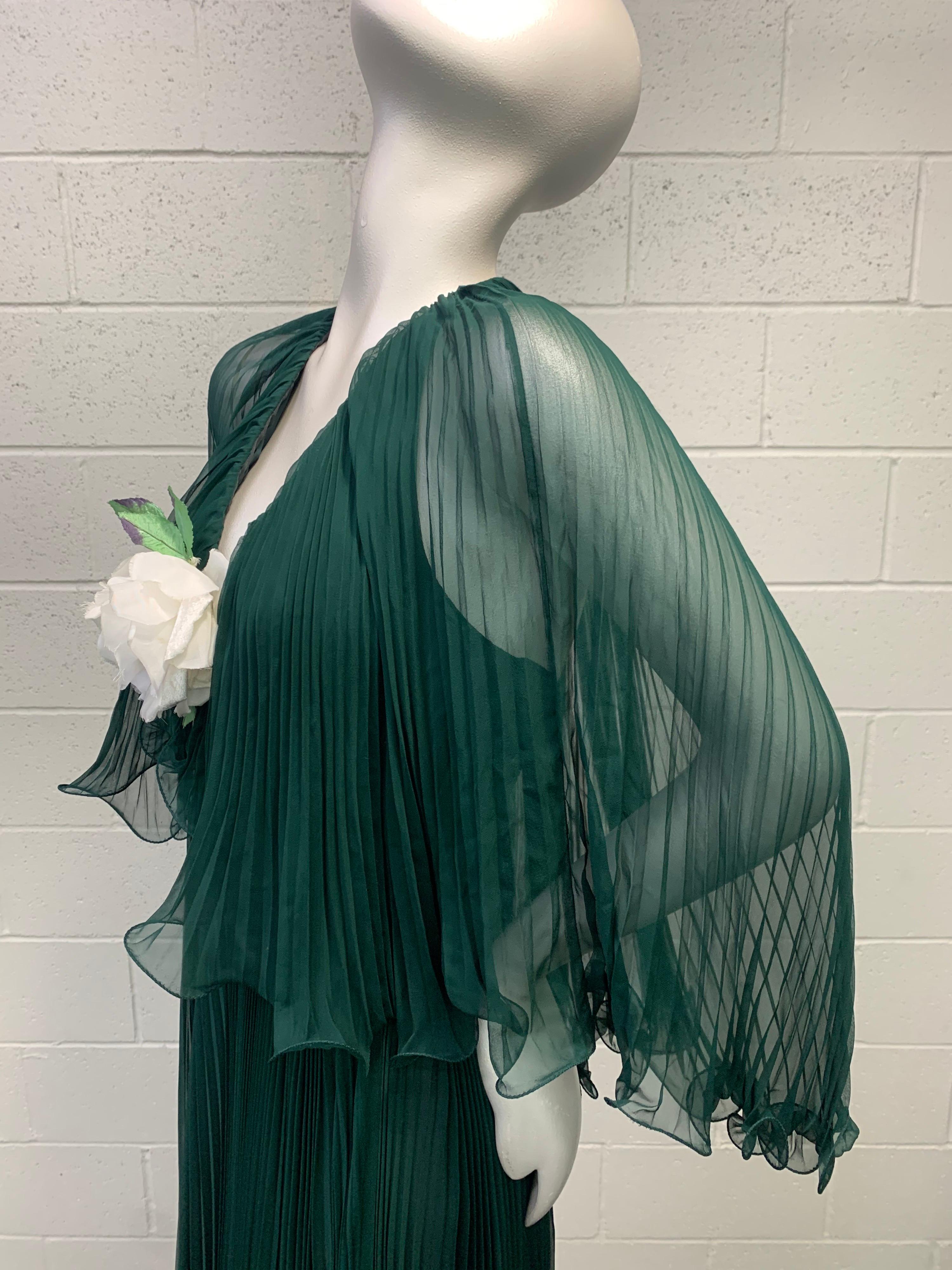 Women's 1970 Forest Green Silk Chiffon Accordion Pleated Halter Dress W/ Full Sweep Hem For Sale