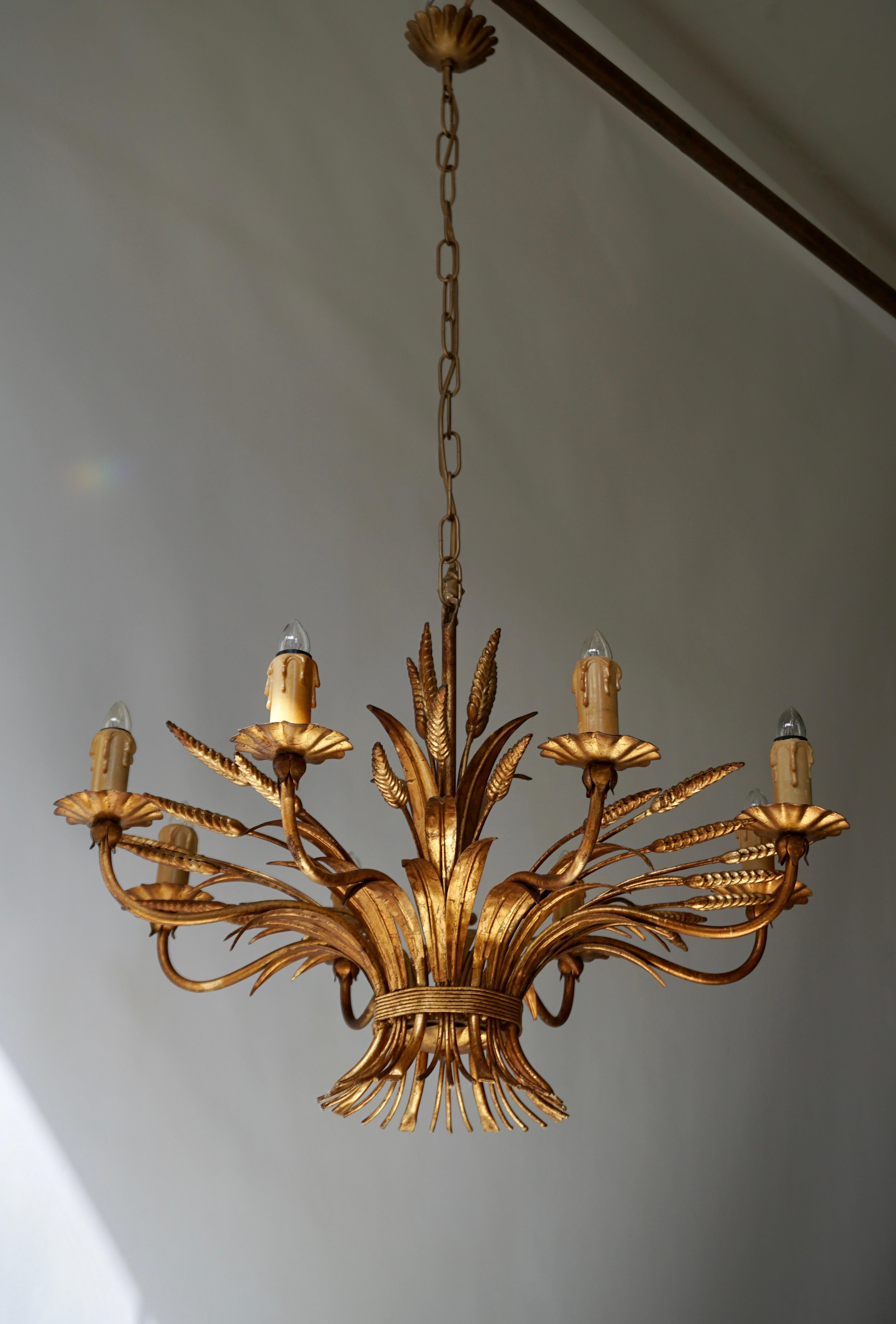 1970 French Tole Faux Palm Tree Eight-Light Chandelier In Good Condition In Antwerp, BE