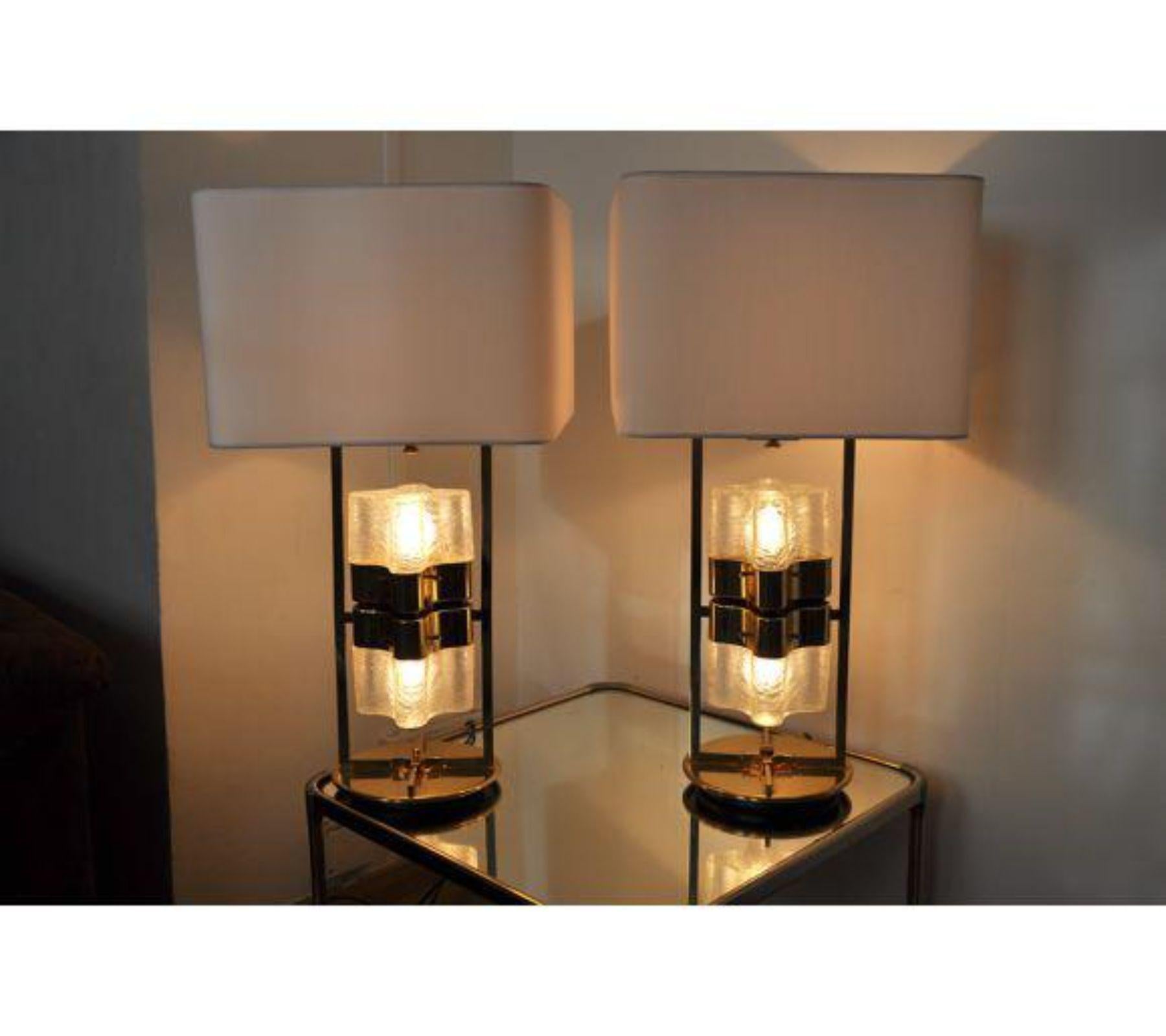 Rare Pair of table lamp designed by Gaetano Sciolari and produced in Italy, circa 1970. Gold plated metallic structure Murano frozen crystals effect. A magnificent pair of lamps and unique piece of design that will be great a highlight to your