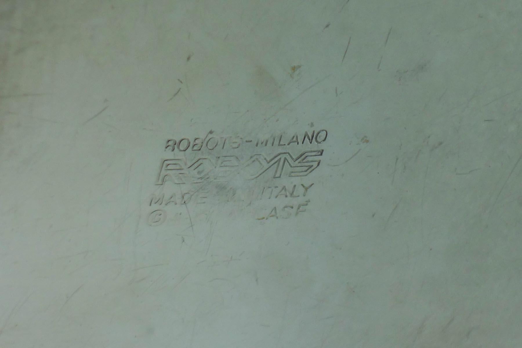 1970 Gian Casè Robots Modernistas Italianos Sersign Centro de mesa Jarrón de acero Acero en venta