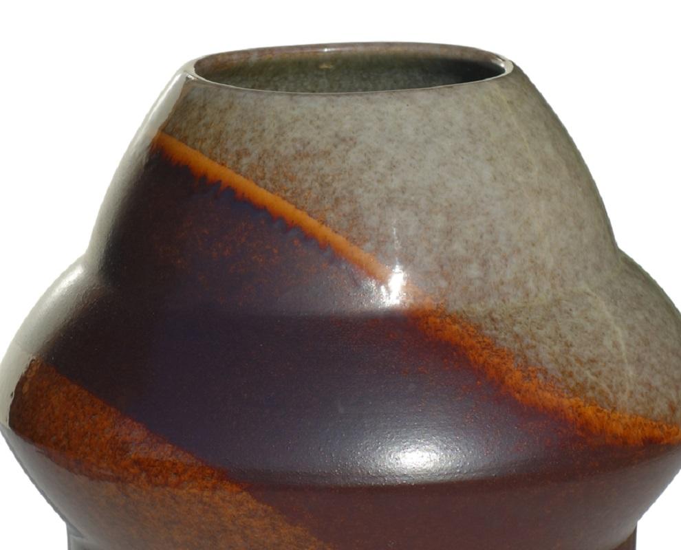 Mid-Century moderno 1970 Giancarlo Piani Faenza Gres Italian Ceramic Design Modern Brown Vase in vendita