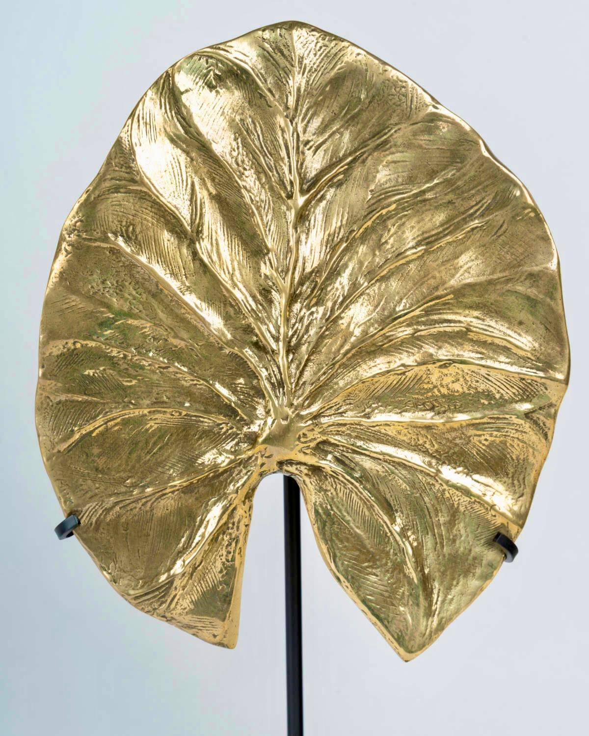 Fine XX secolo 1970 Gilded bronze leaf designed by Christiane Charles Maison Charles in vendita