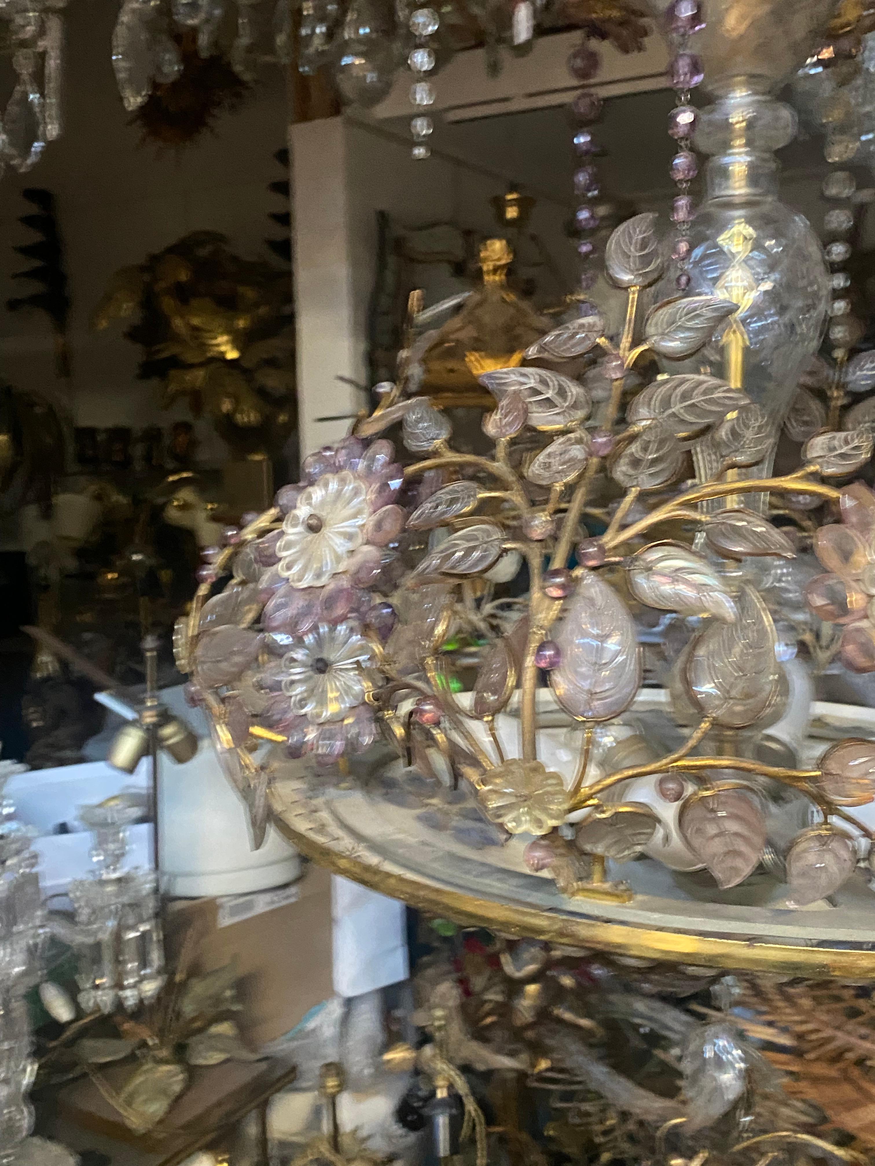 1970′ Golden Brass Chandelier Plant Decor Maison Bagués Style, Leaves And Flower In Good Condition For Sale In Paris, FR