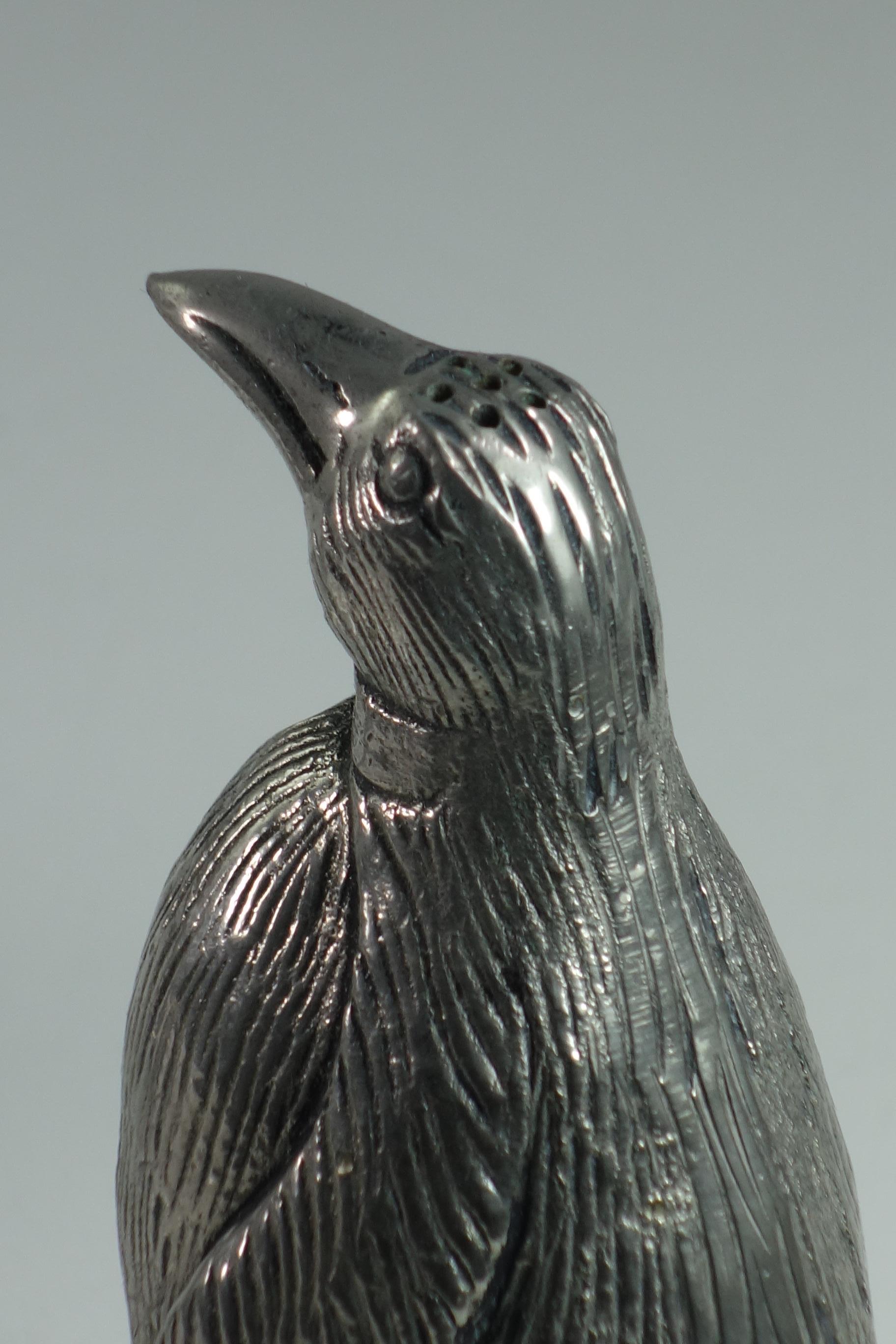 1970 Gucci Salero y Pimentero Pingüino Italiano Metal Plateado en venta 5