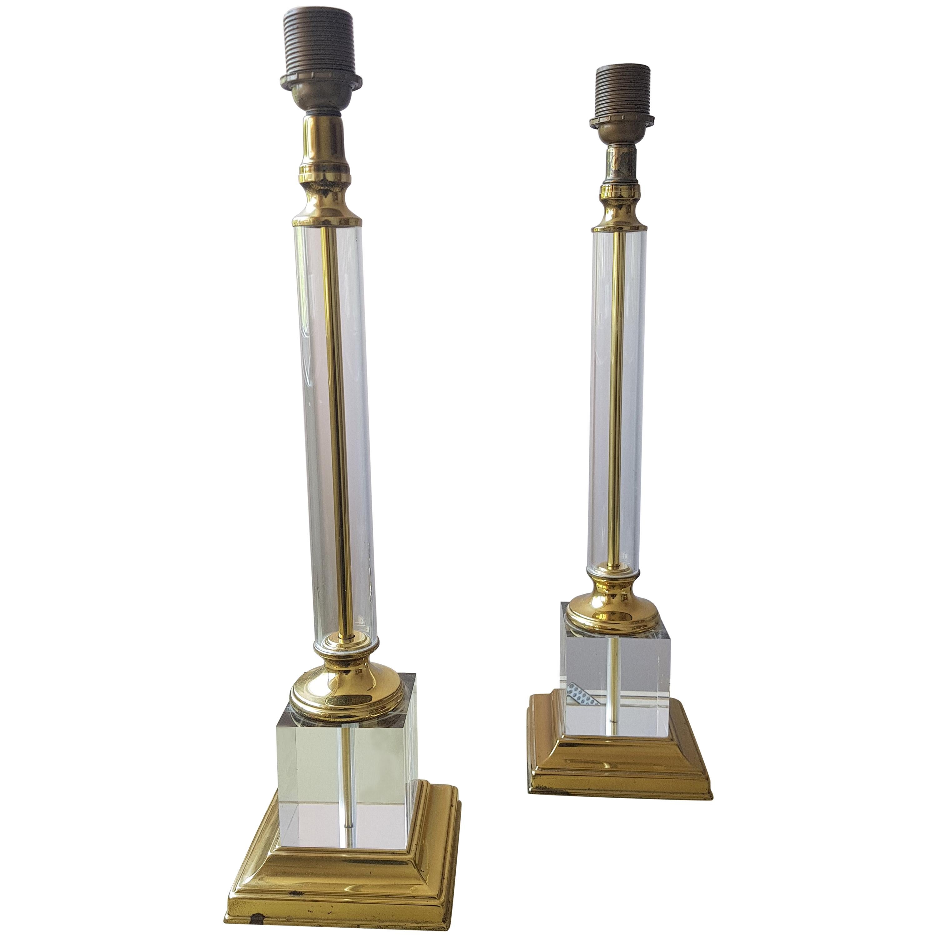 1970 Hollywood Regency lucite and glass table Lamps For Sale