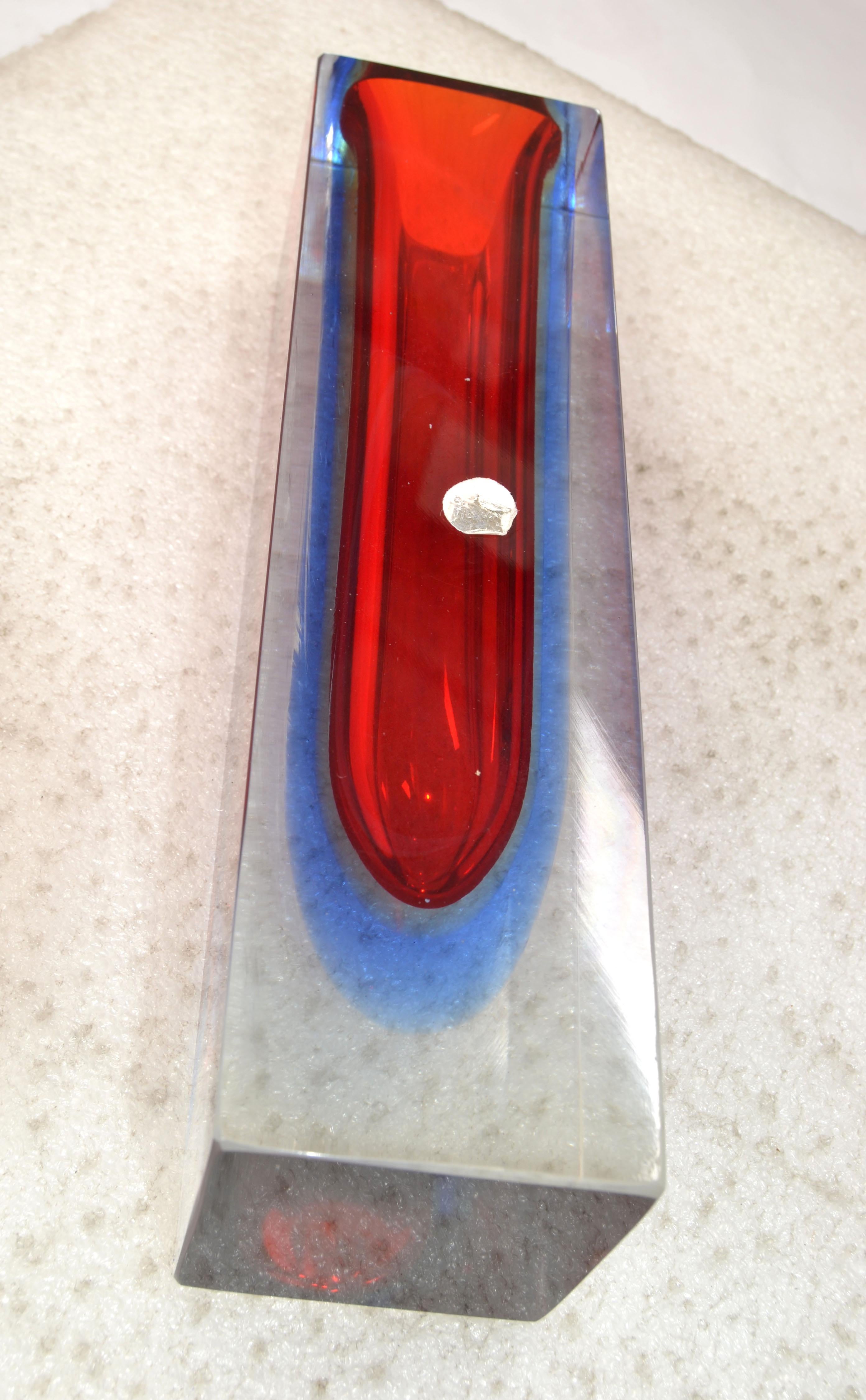 1970 Italian Alessandro Mandruzzato Murano Art Glass Vase Sommerso Red Baby Blue For Sale 6