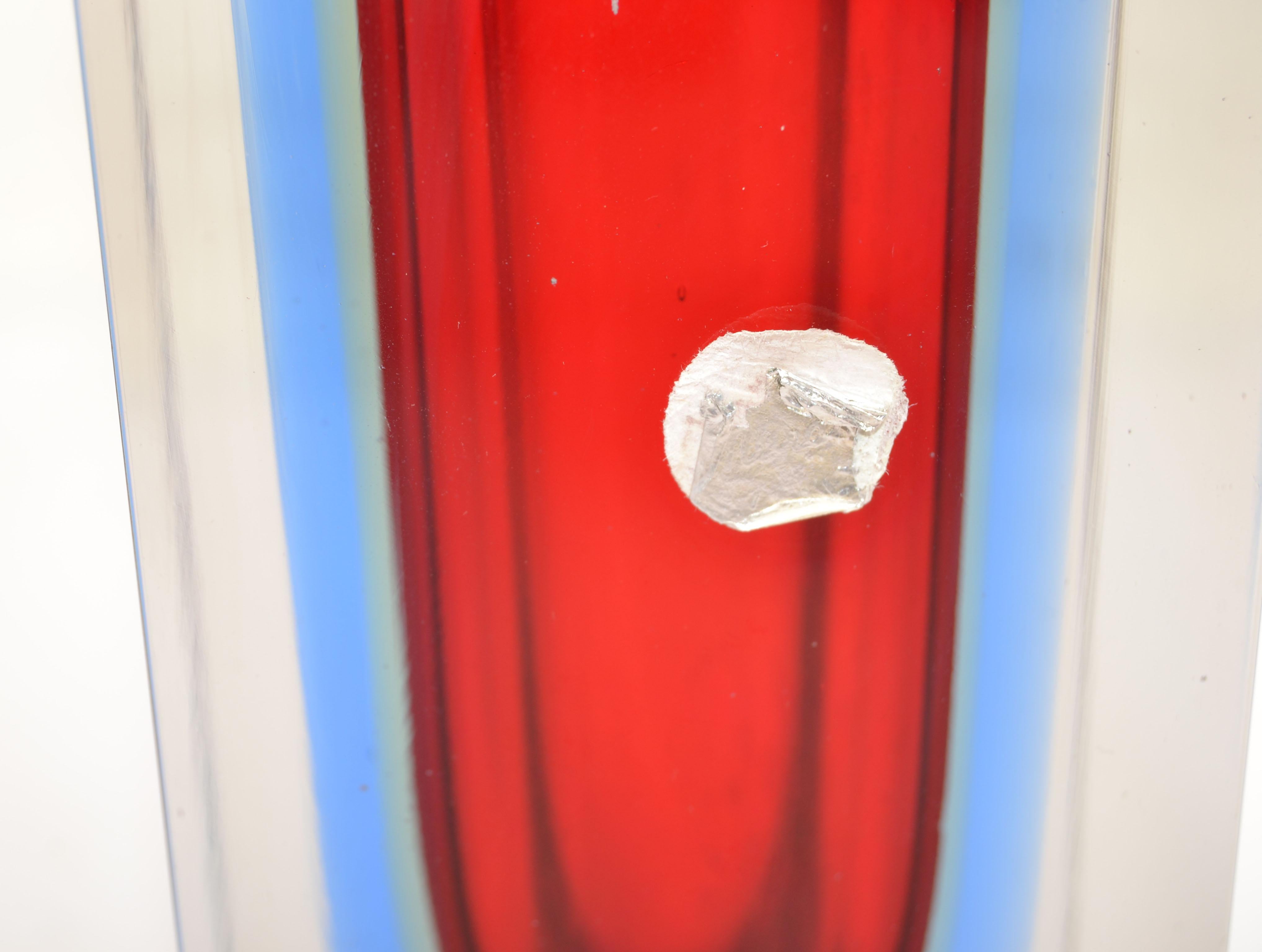 1970 Italian Alessandro Mandruzzato Murano Art Glass Vase Sommerso Red Baby Blue For Sale 7