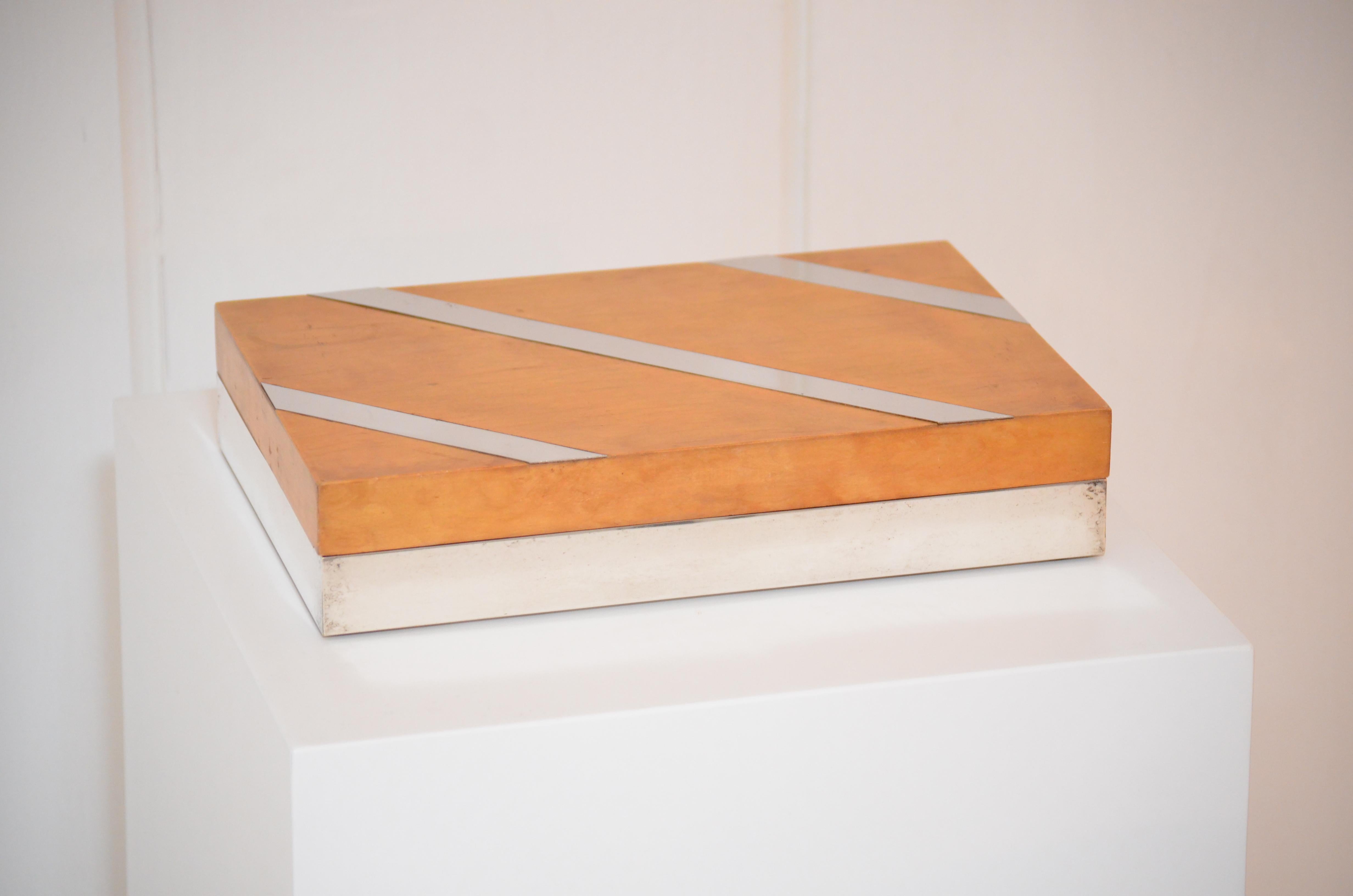 1970 Italienische dekorative Schachtel Dekorative Schachtel aus Holz (Moderne der Mitte des Jahrhunderts) im Angebot