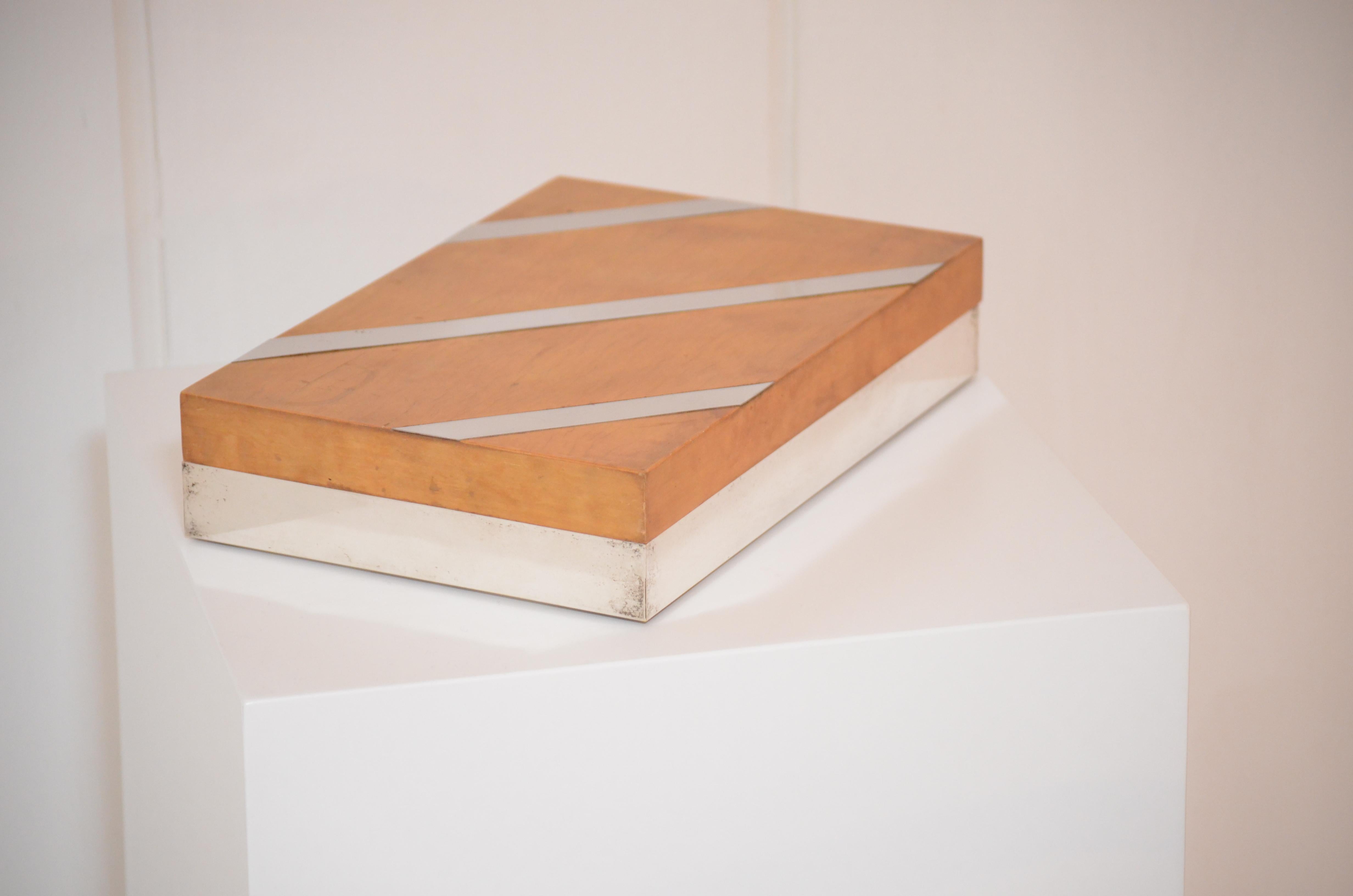 1970 Italienische dekorative Schachtel Dekorative Schachtel aus Holz im Angebot 1