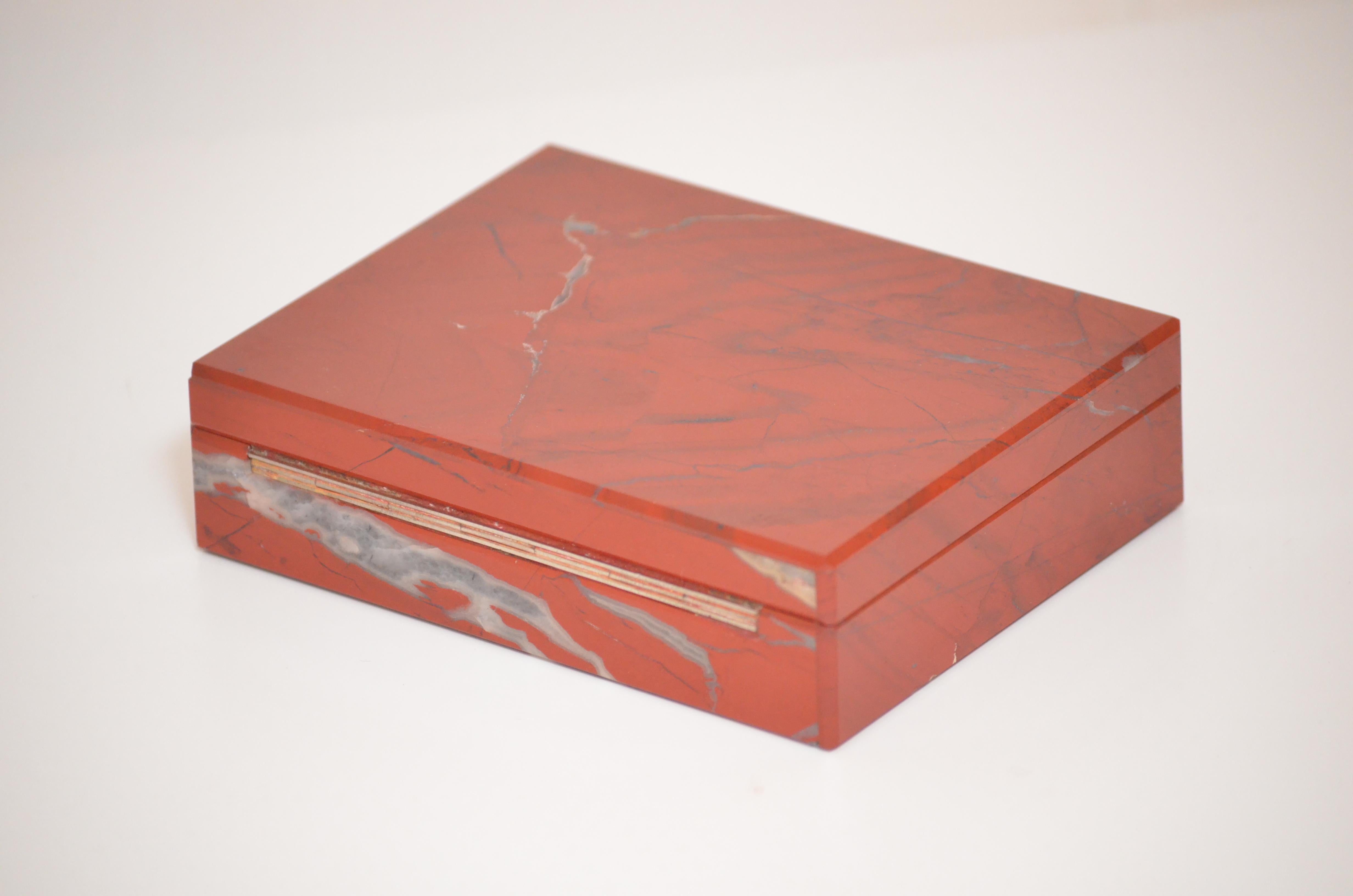 Stone 1970 Italian Decorative box in semi-precious stones - Red Jasper
