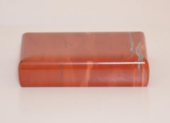 Italienische dekorative italienische Schachtel aus Halbedelsteinen aus dem Jahr 1970 - Roter Jaspis mit Quarz