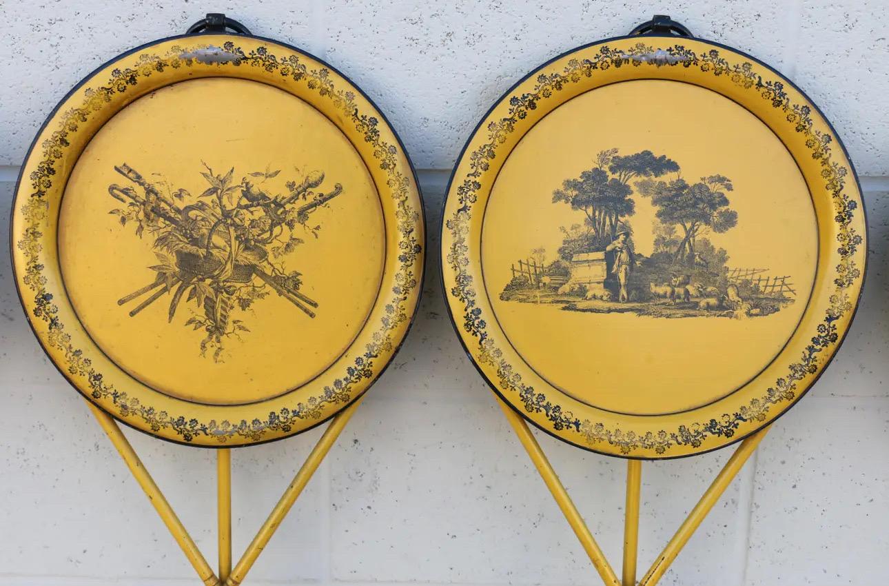 Ensemble de six tables d'appoint pliantes en métal de style Empire italien de 1970 en vente 1