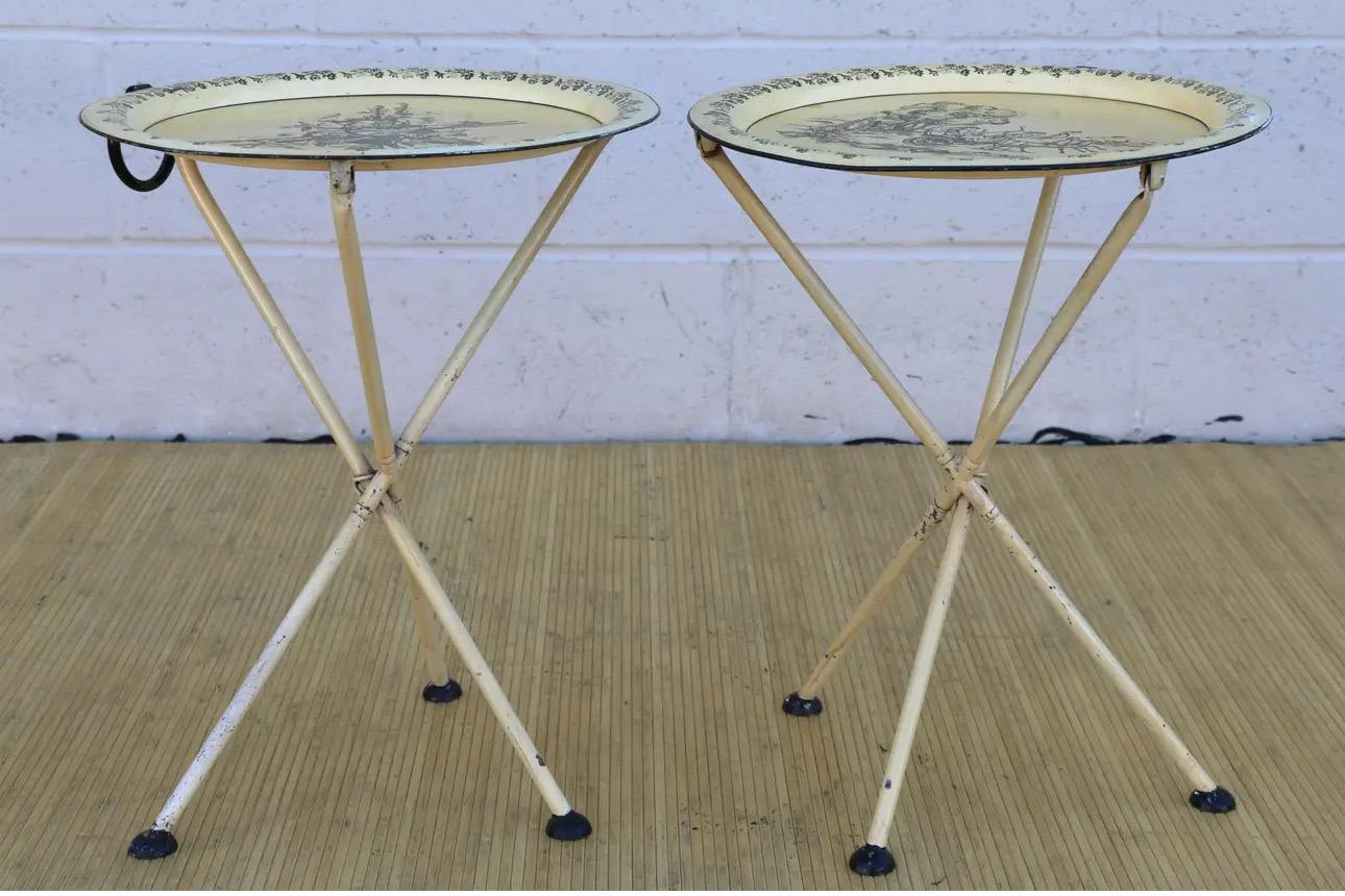 Ensemble de six tables d'appoint pliantes en métal de style Empire italien de 1970 en vente 4