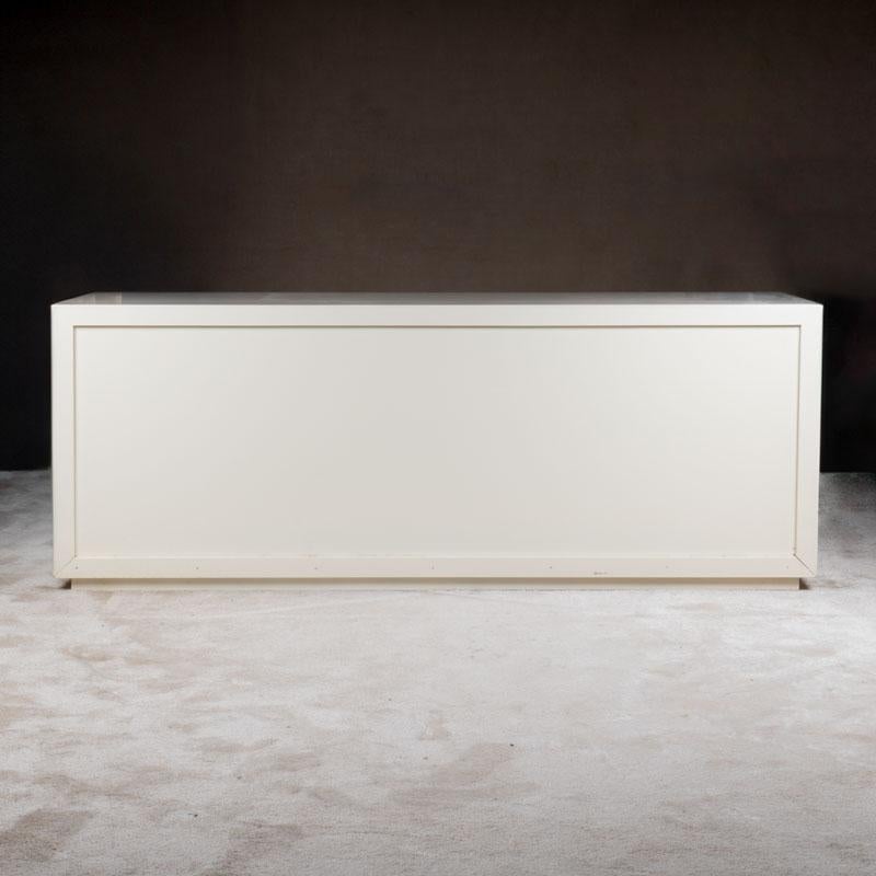 Laiton 1970 Italian sideboard by Luciano Frigerio en vente