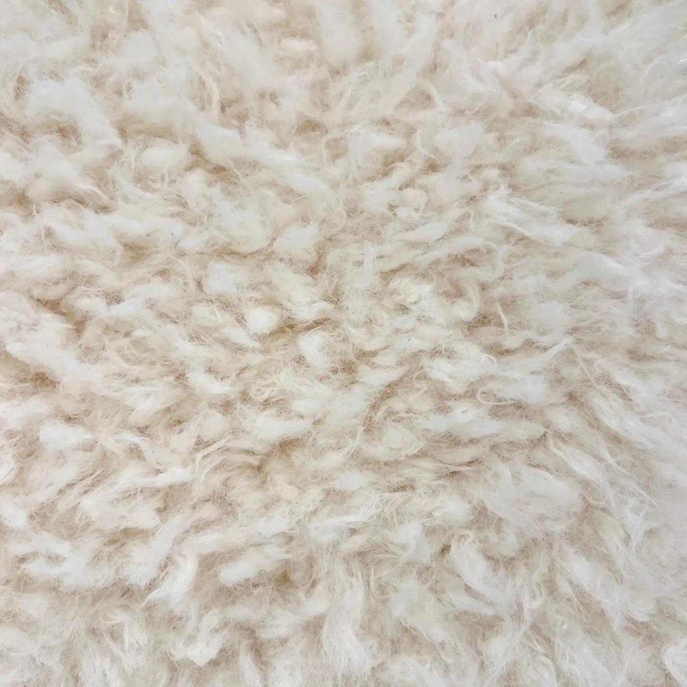 Italian Vintage White Himalayan Faux Fur Bed Stool Bench on Steel Legs In Good Condition For Sale In New York, NY