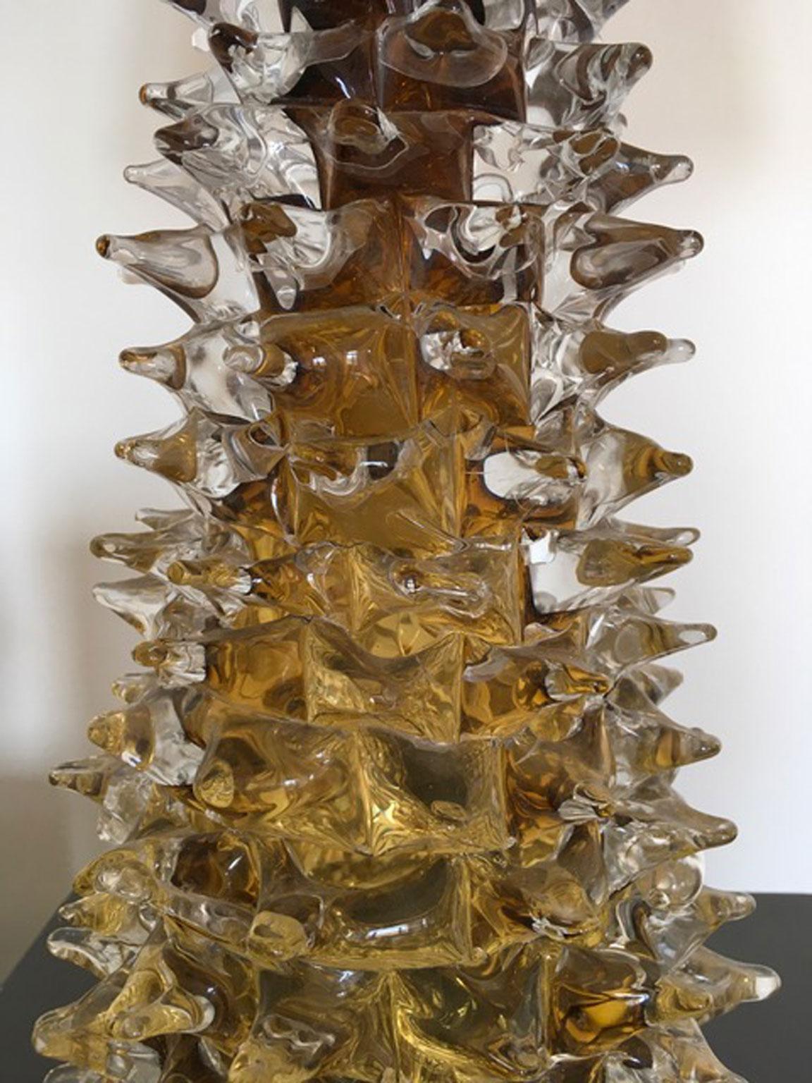 Italienische postmoderne Muranoglas-Tischlampe aus geblasenem Glas, 1970 (Postmoderne) im Angebot