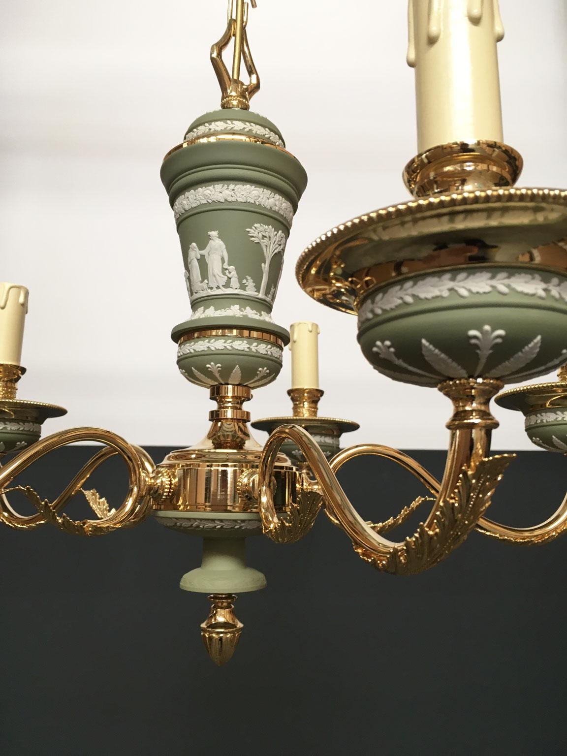 Italy 1970 Hollywood Regency Style Green Porcelain and Brass Chandelier 5 lights For Sale 11