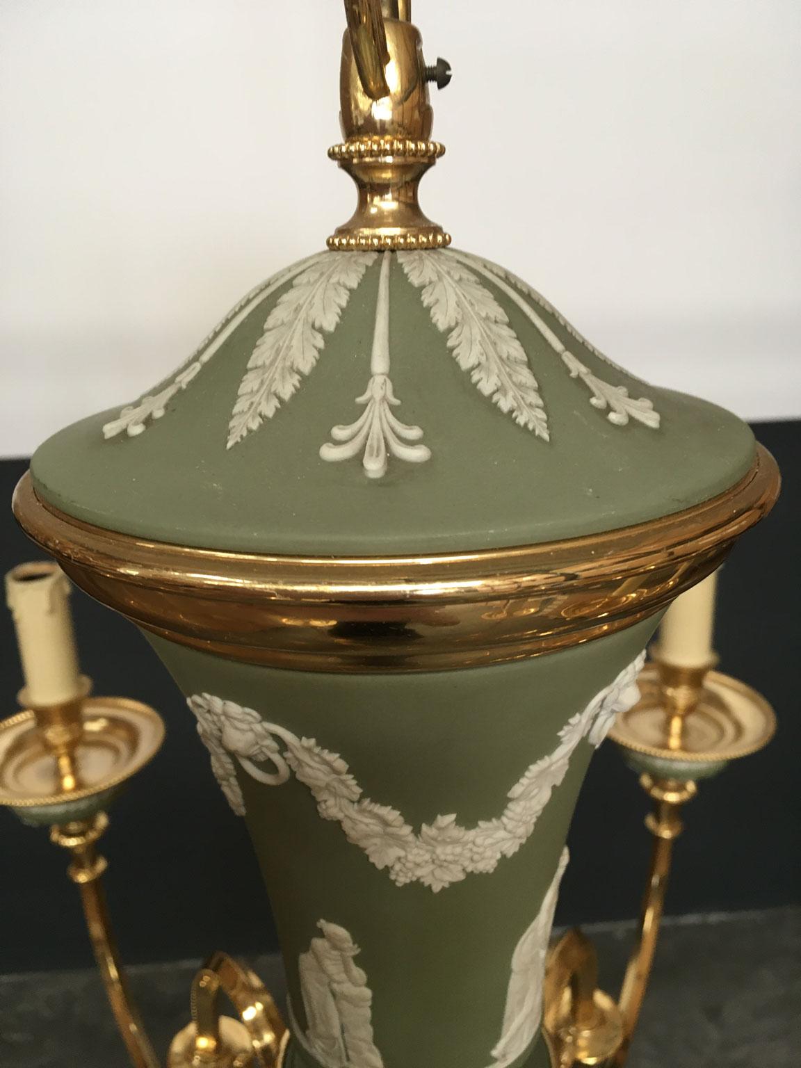 1970 Italy Hollywood Regency Style Green Porcelain and Brass Chandelier 9 lights For Sale 6